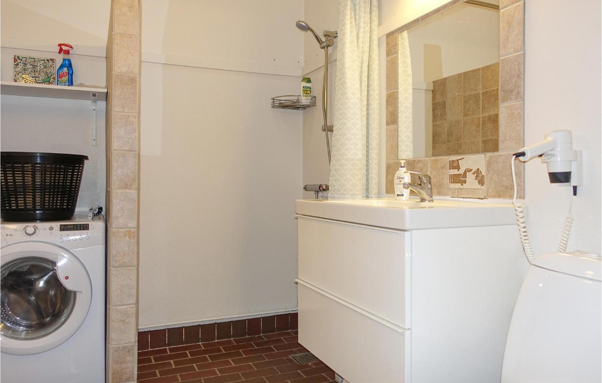 Stunning Apartment In Allinge With Wifi