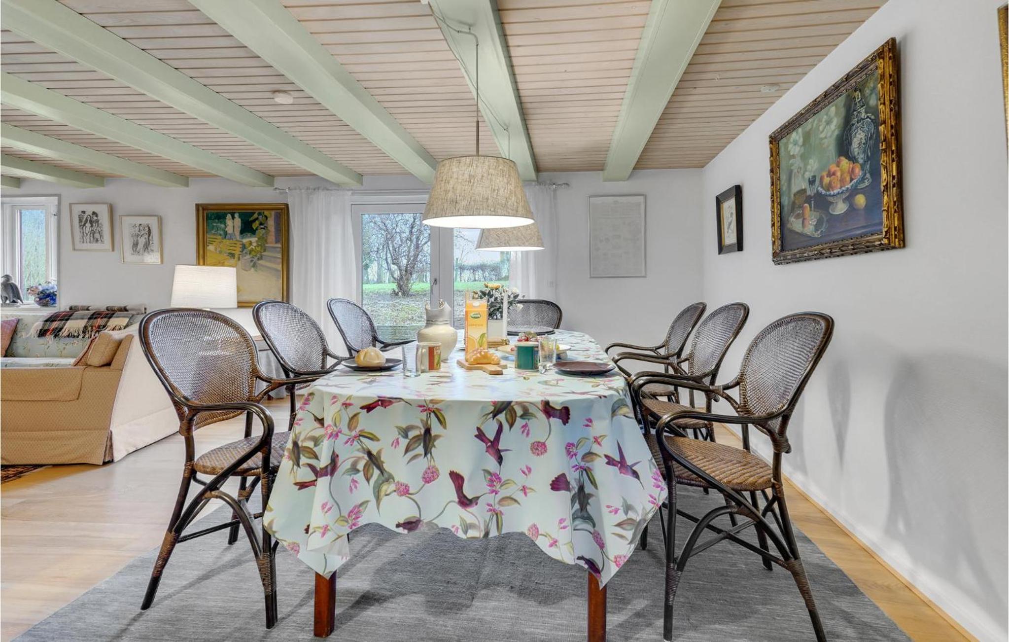 Cozy Home In Præstø With Kitchen
