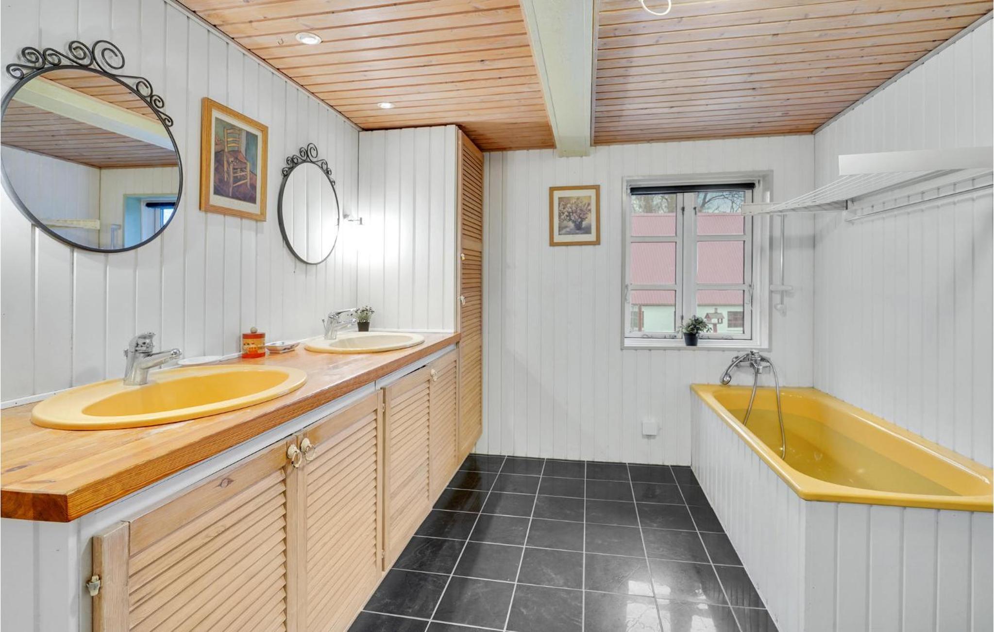 Cozy Home In Præstø With Kitchen
