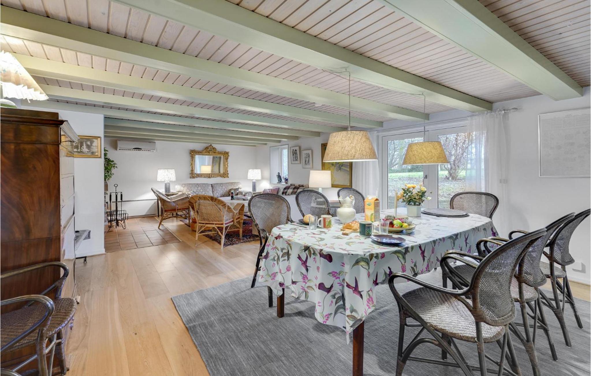 Cozy Home In Præstø With Kitchen