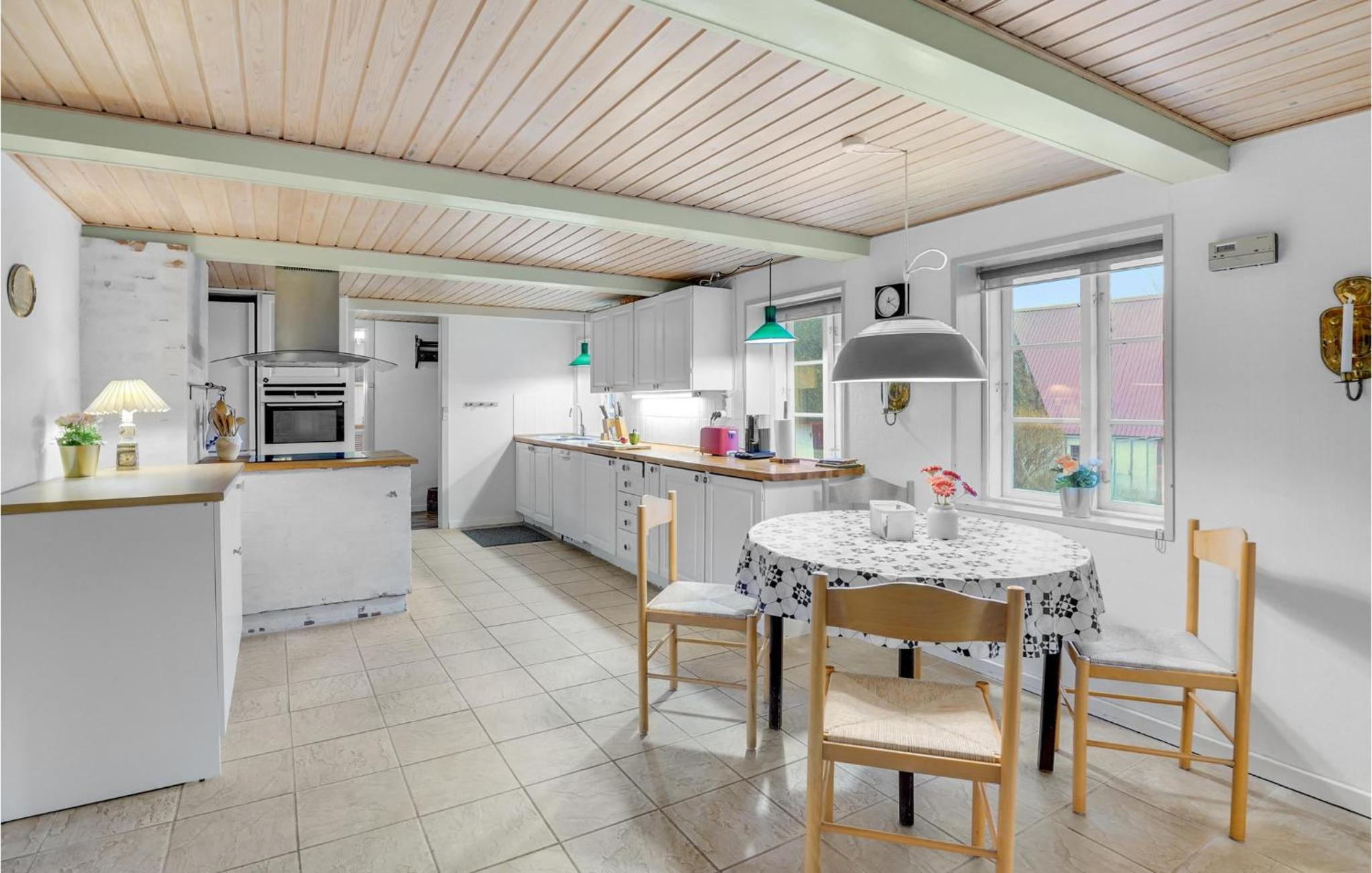 Cozy Home In Præstø With Kitchen