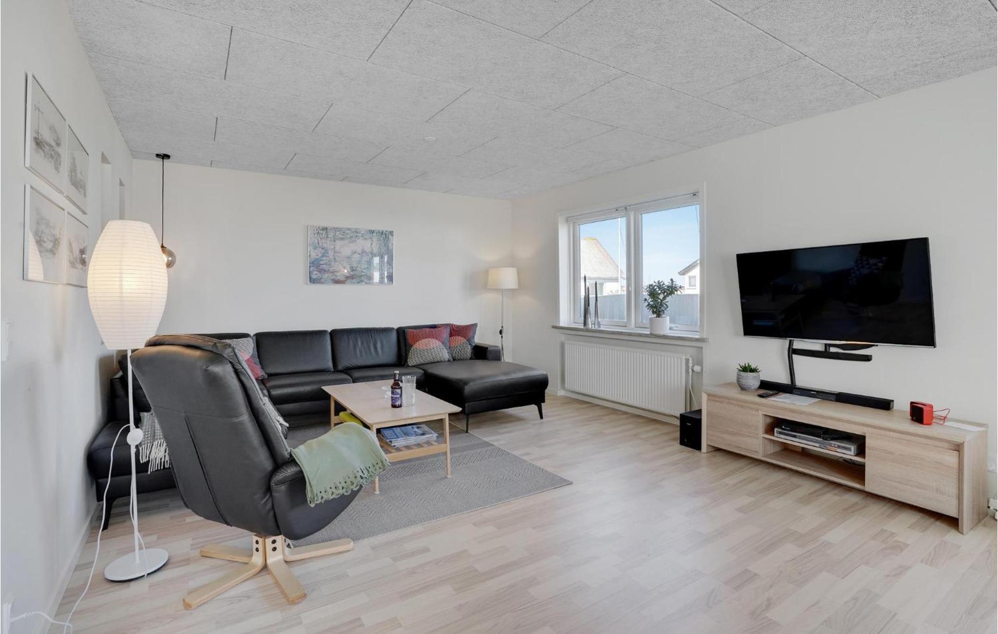 Stunning Home In Thyborøn With Wifi