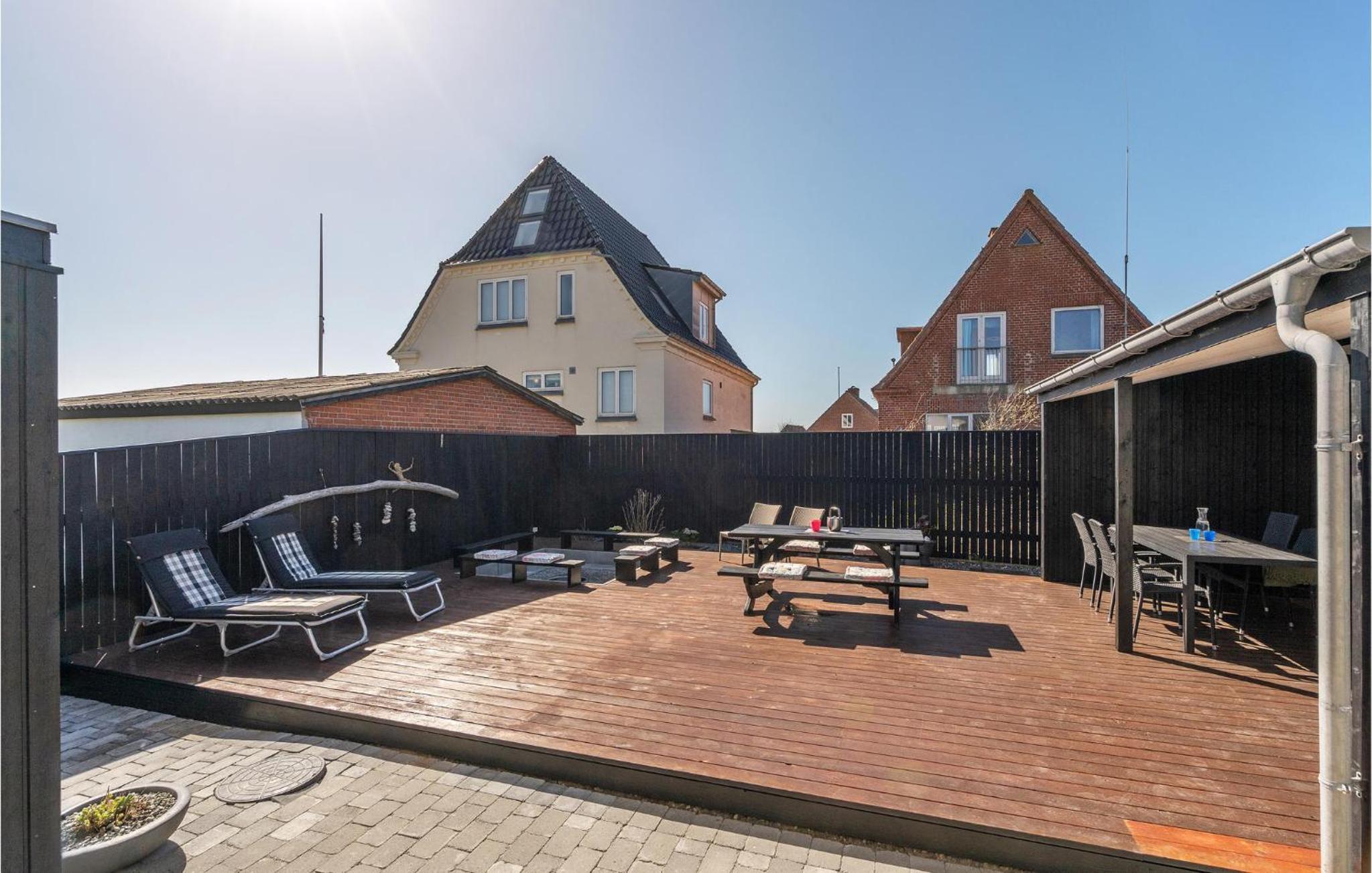 Stunning Home In Thyborøn With Wifi