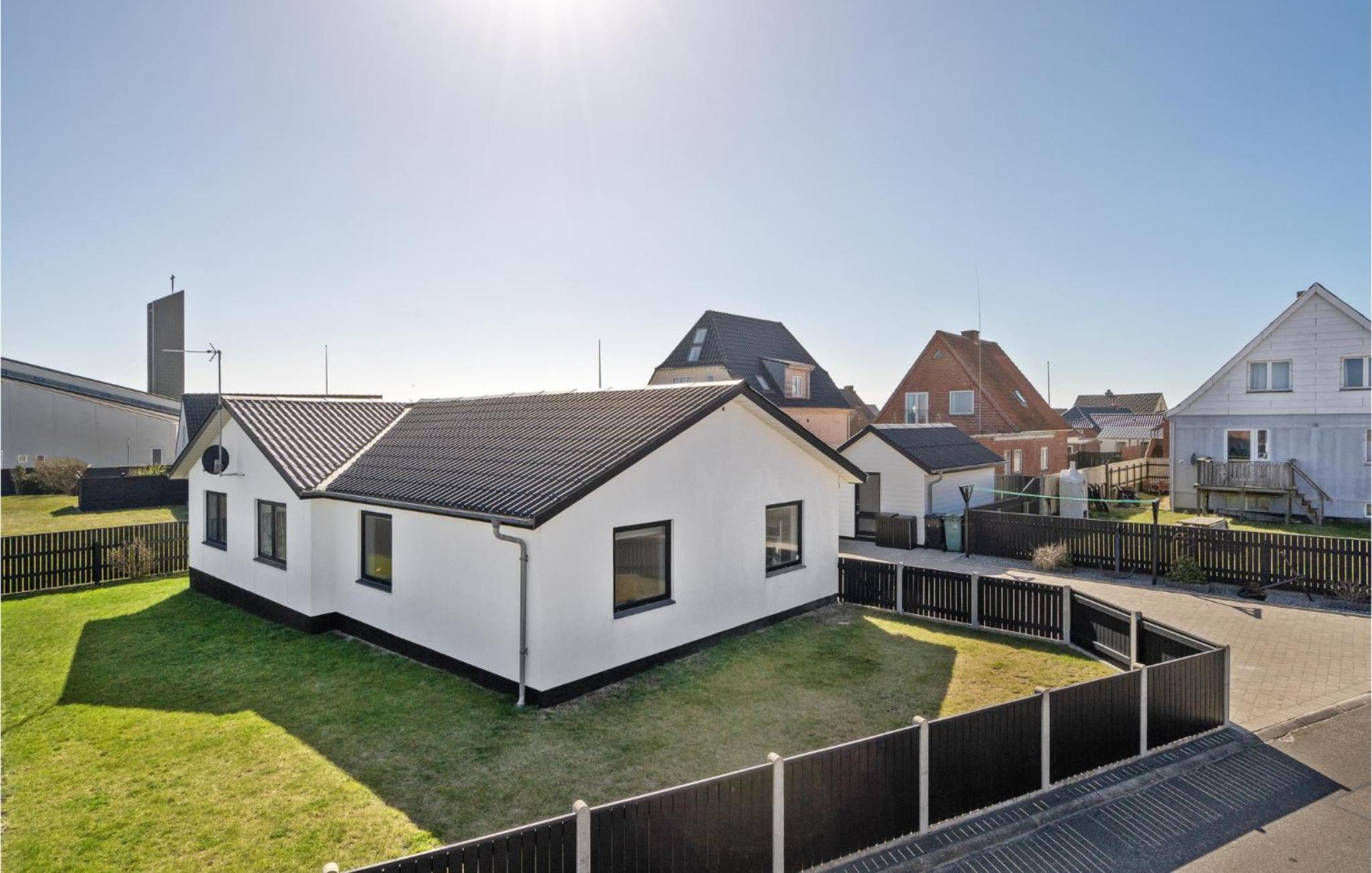 Stunning Home In Thyborøn With Wifi