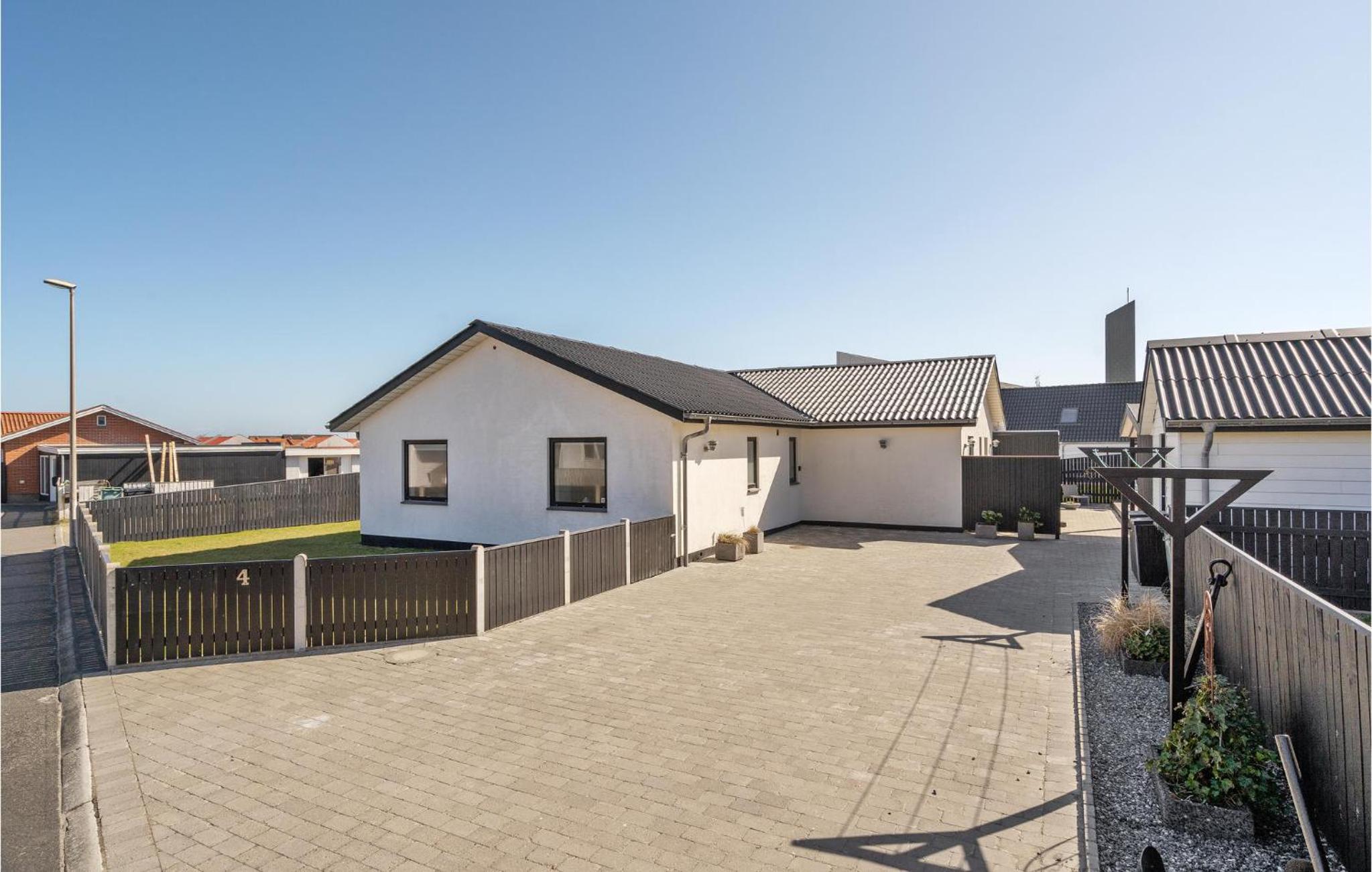 Stunning Home In Thyborøn With Wifi