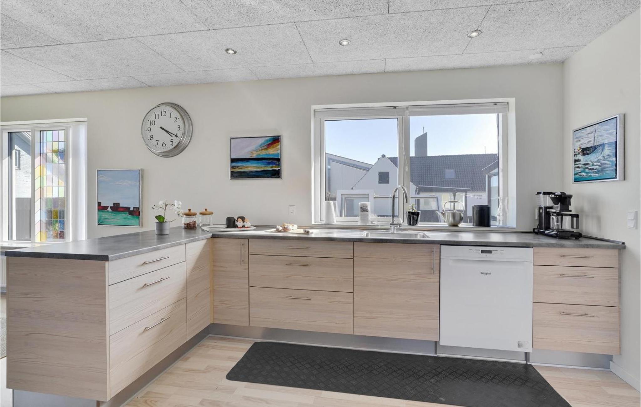Stunning Home In Thyborøn With Wifi