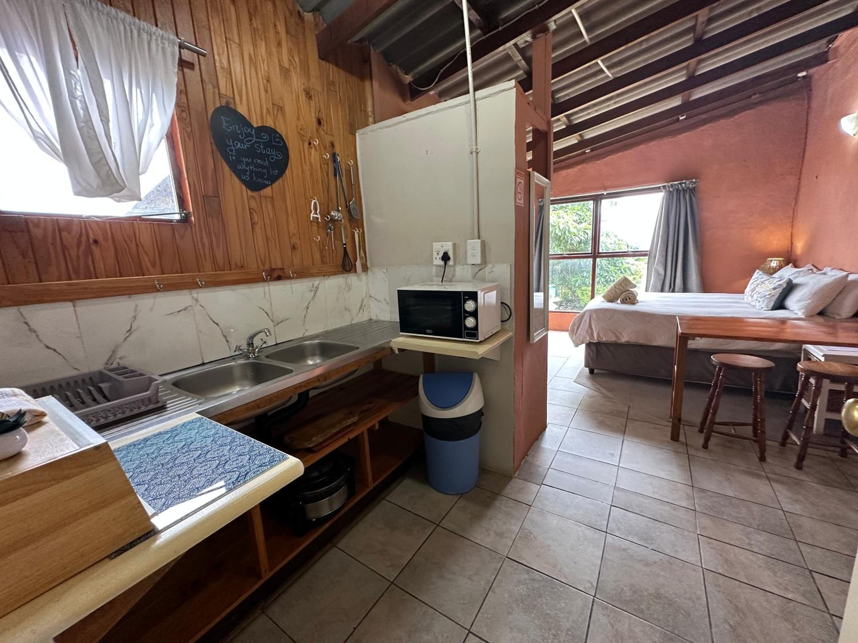 BlueCottage or Seaview Cottage at Coram Deo Lodge self catering view 3