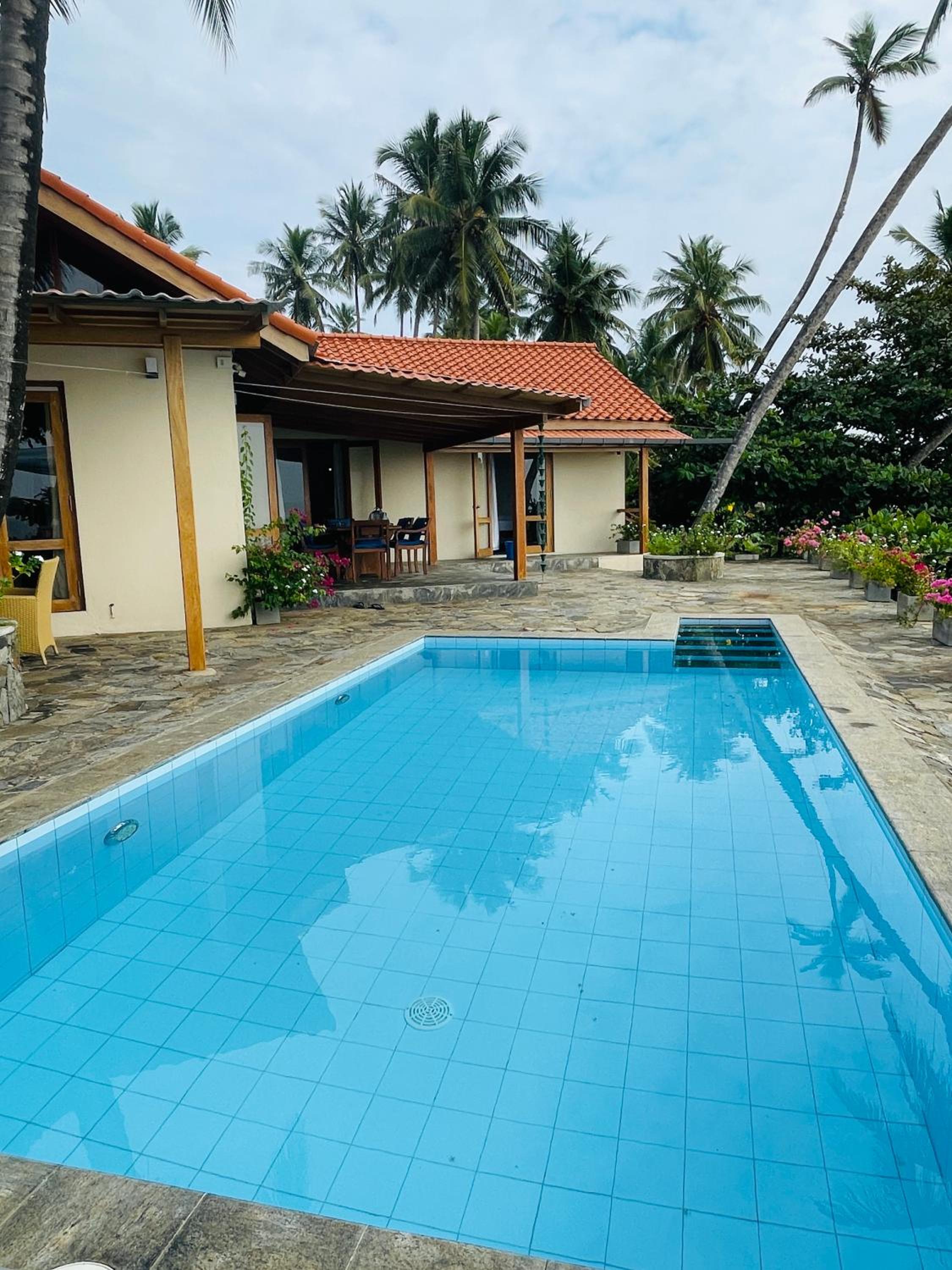 Blue Beach Villa - Nilwella view 4