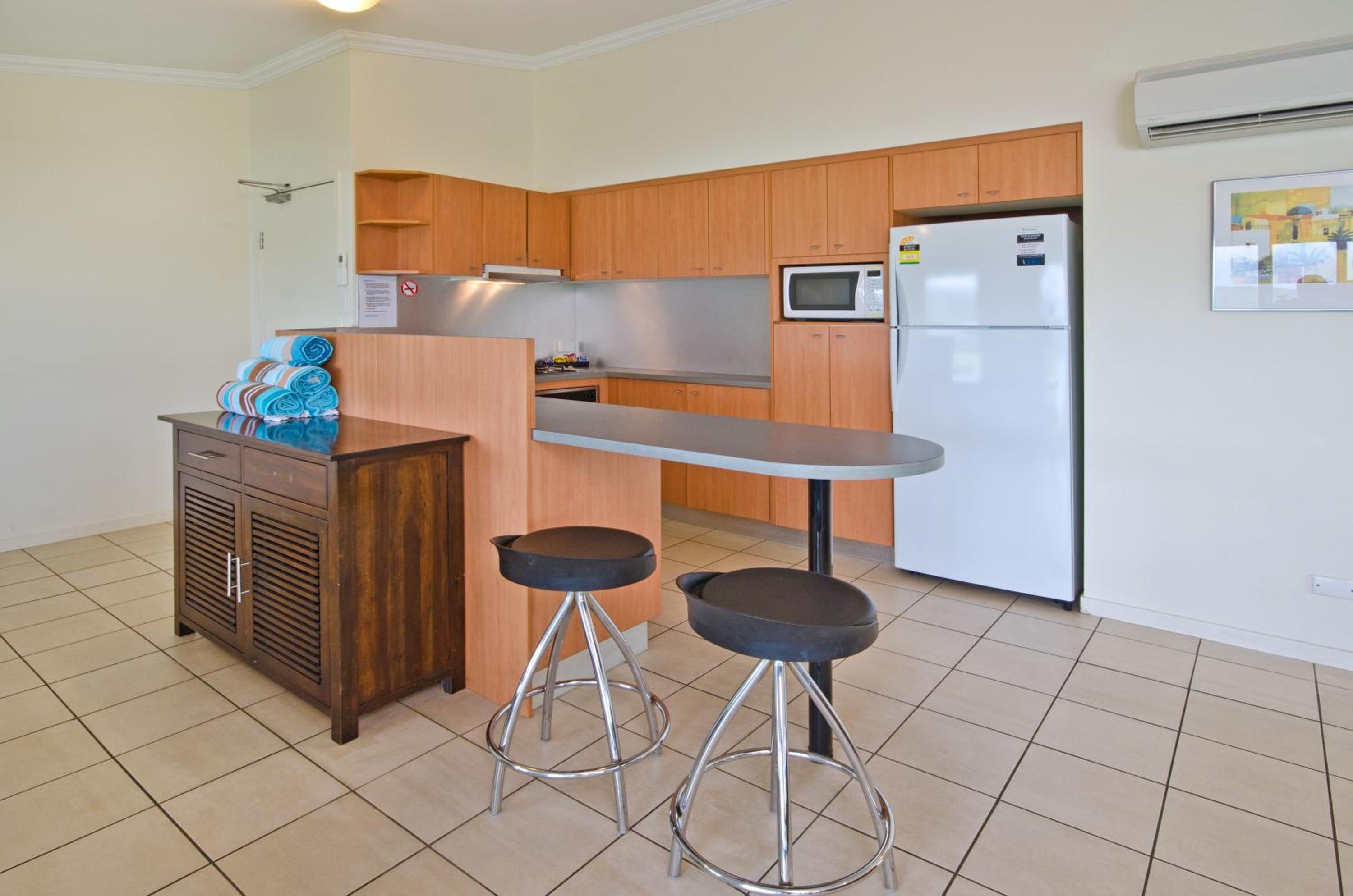 Oasis Apartments on Hamilton Island by HIHA