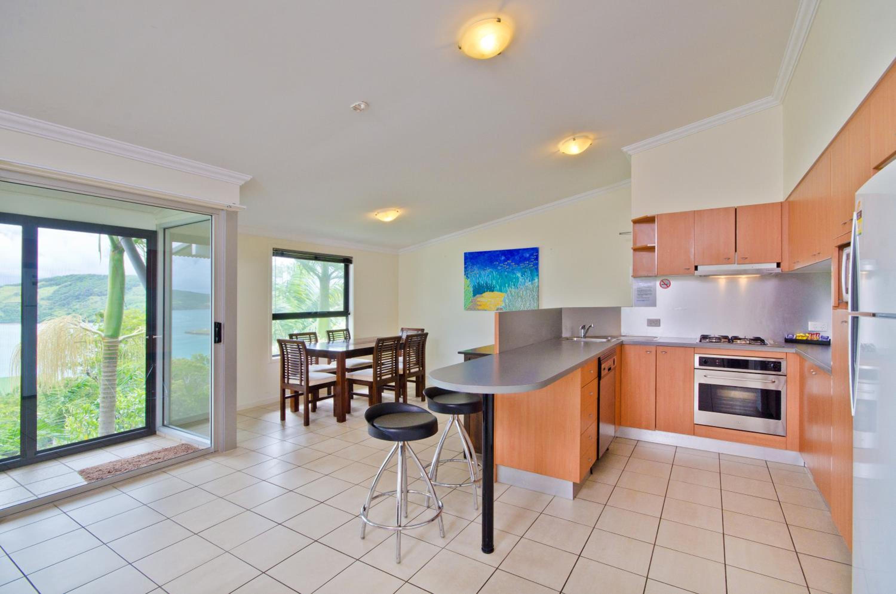 Oasis Apartments on Hamilton Island by HIHA