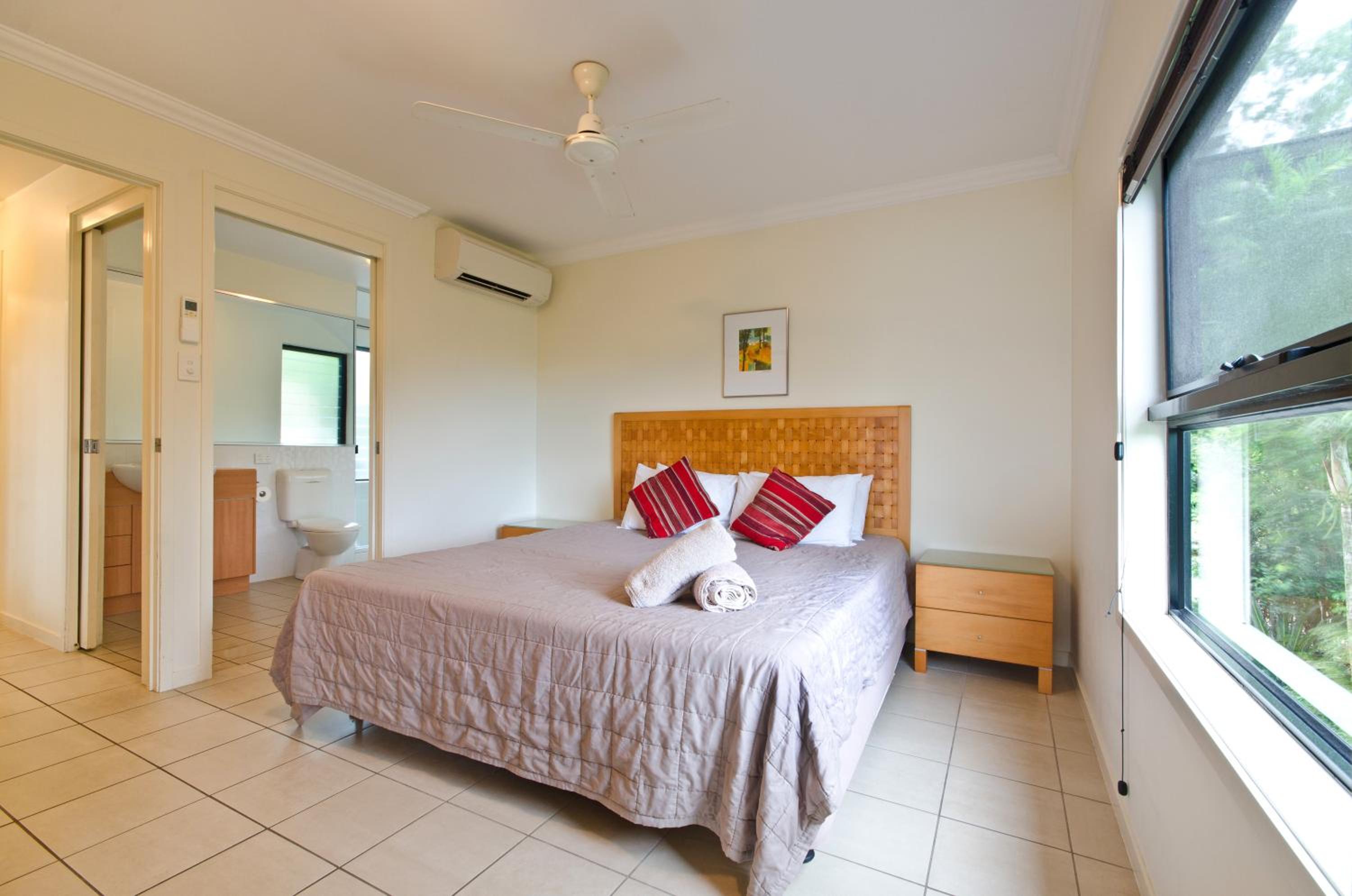 Oasis Apartments on Hamilton Island by HIHA