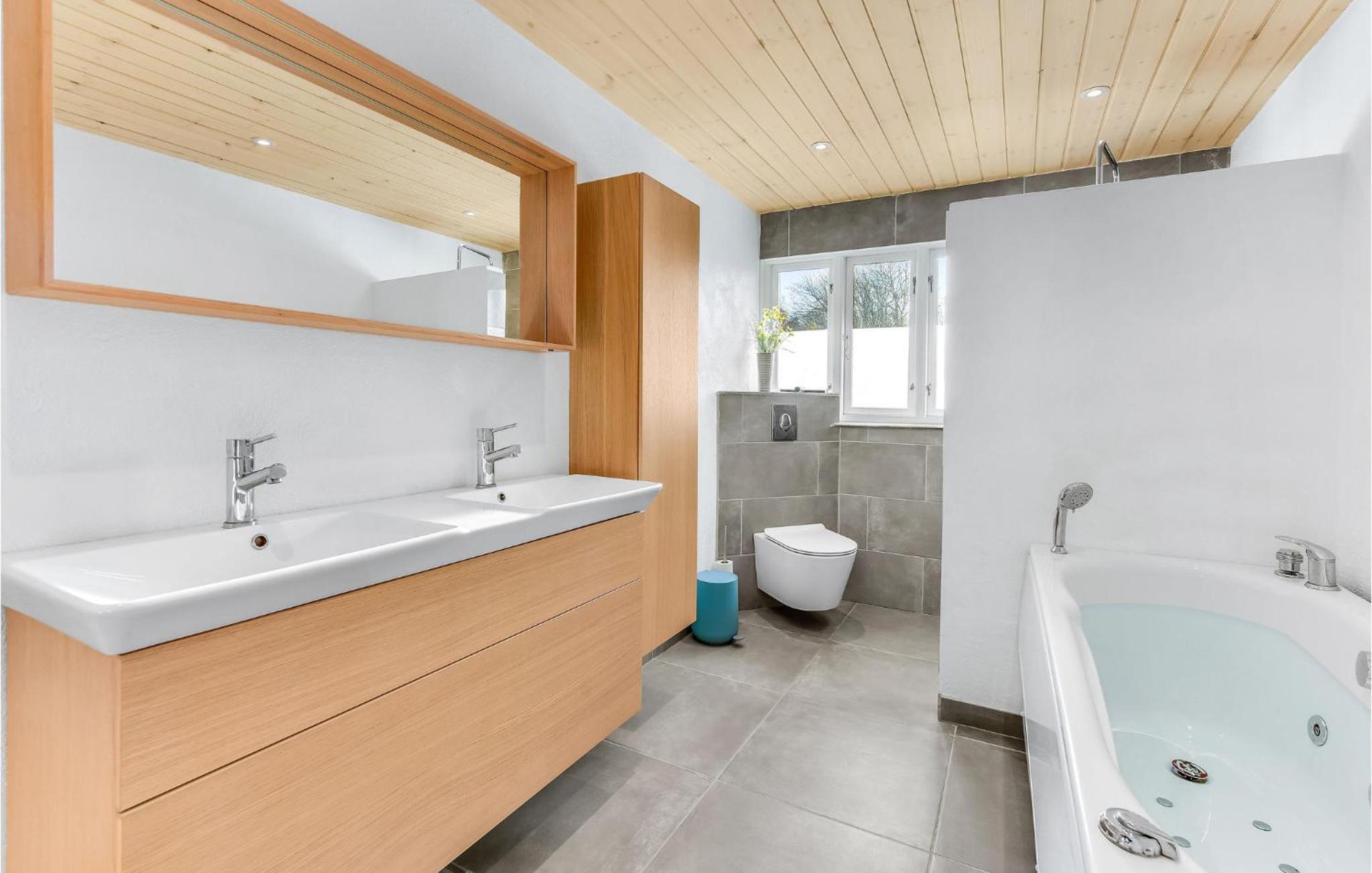 Beautiful Home In Christiansfeld