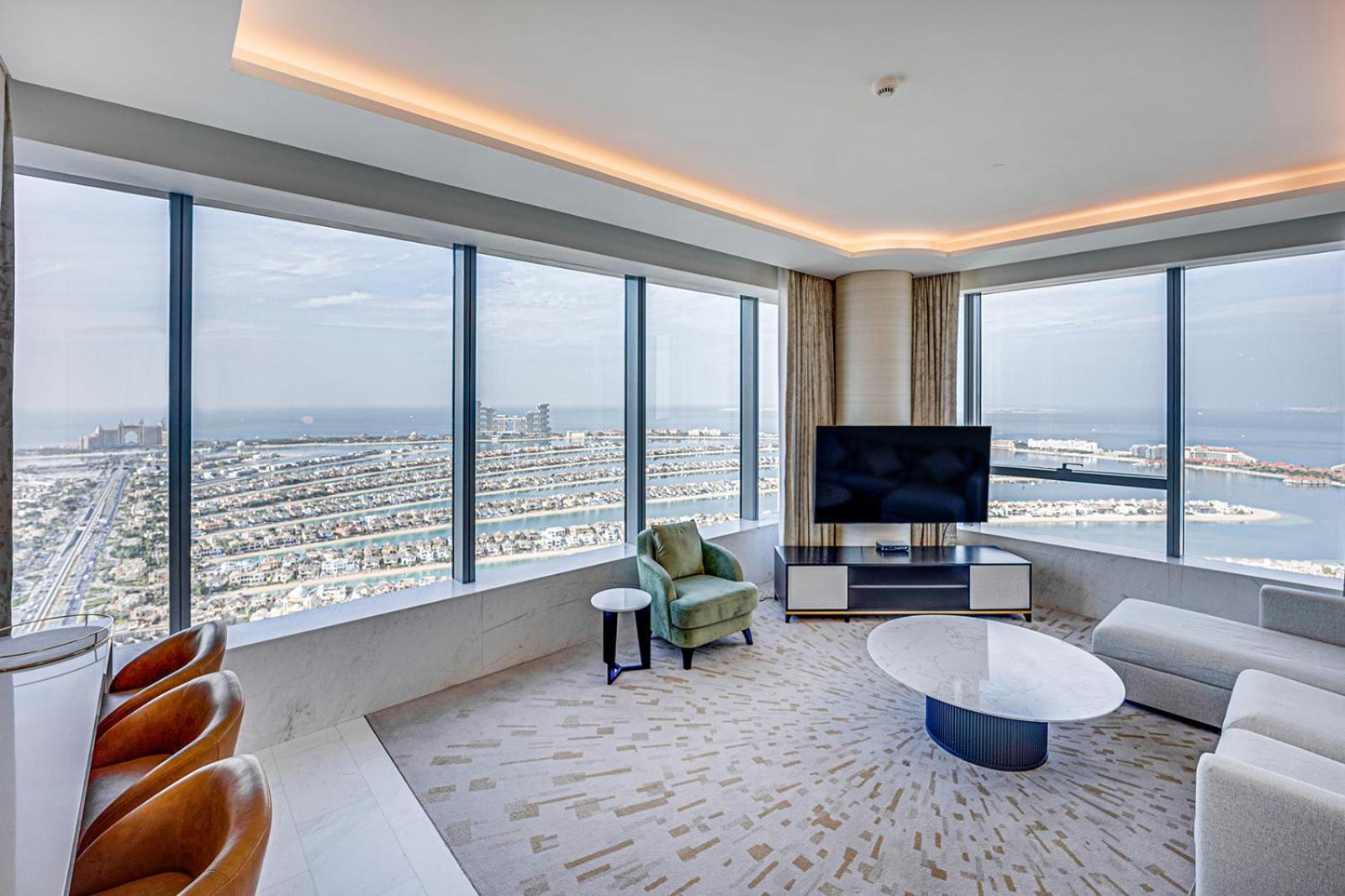 The Palm Tower, Nakheel Mall, Palm Jumeirah
