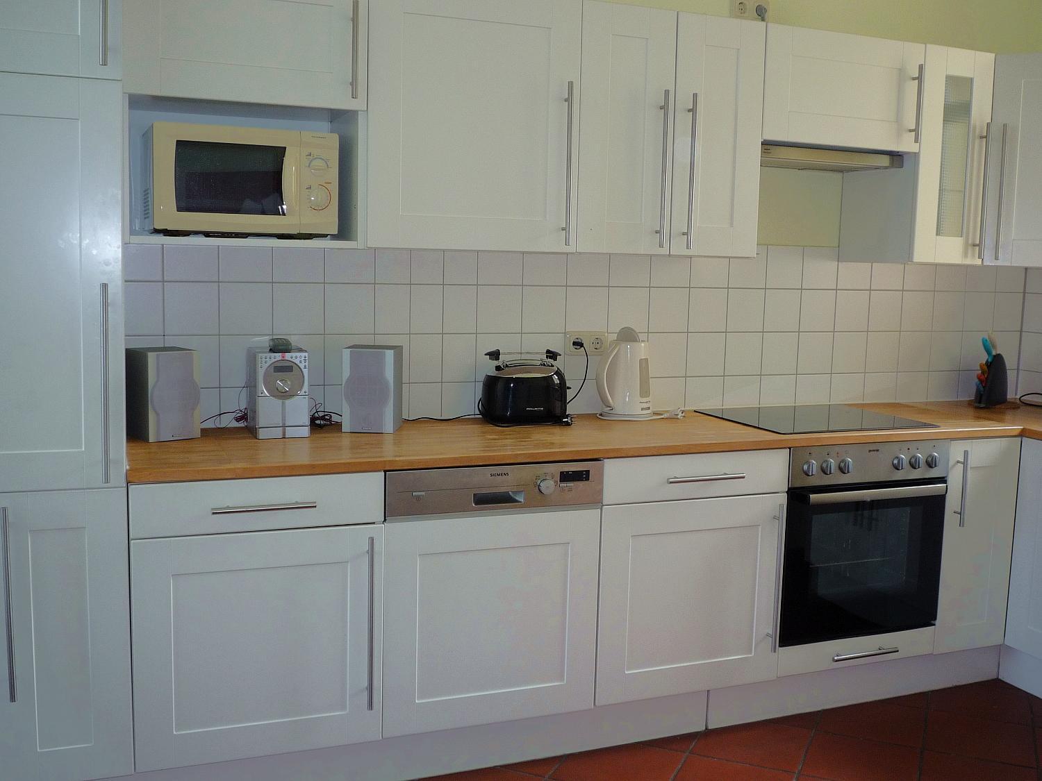 Villa-Emmy-App-01