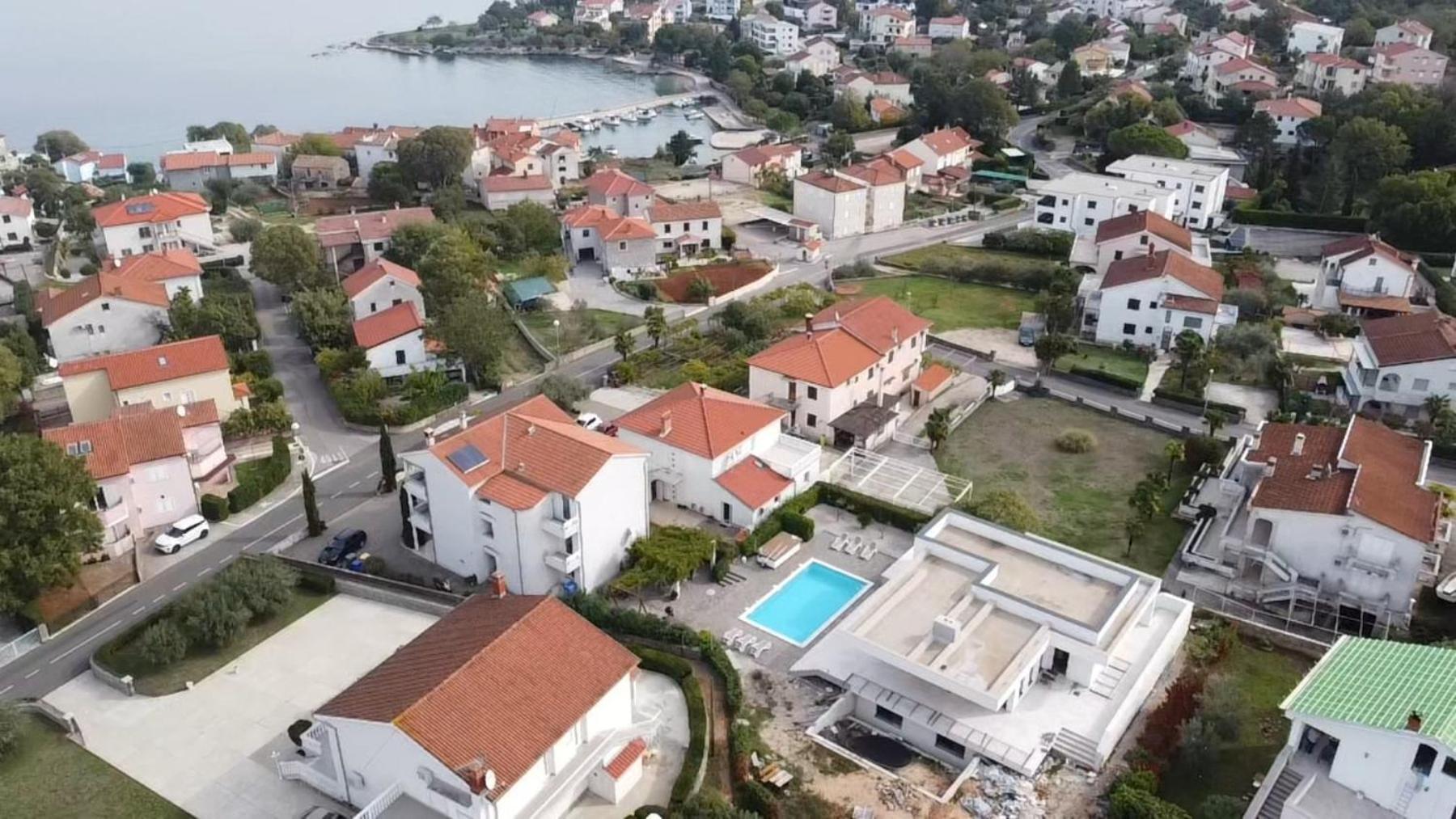 TIZA Apartments