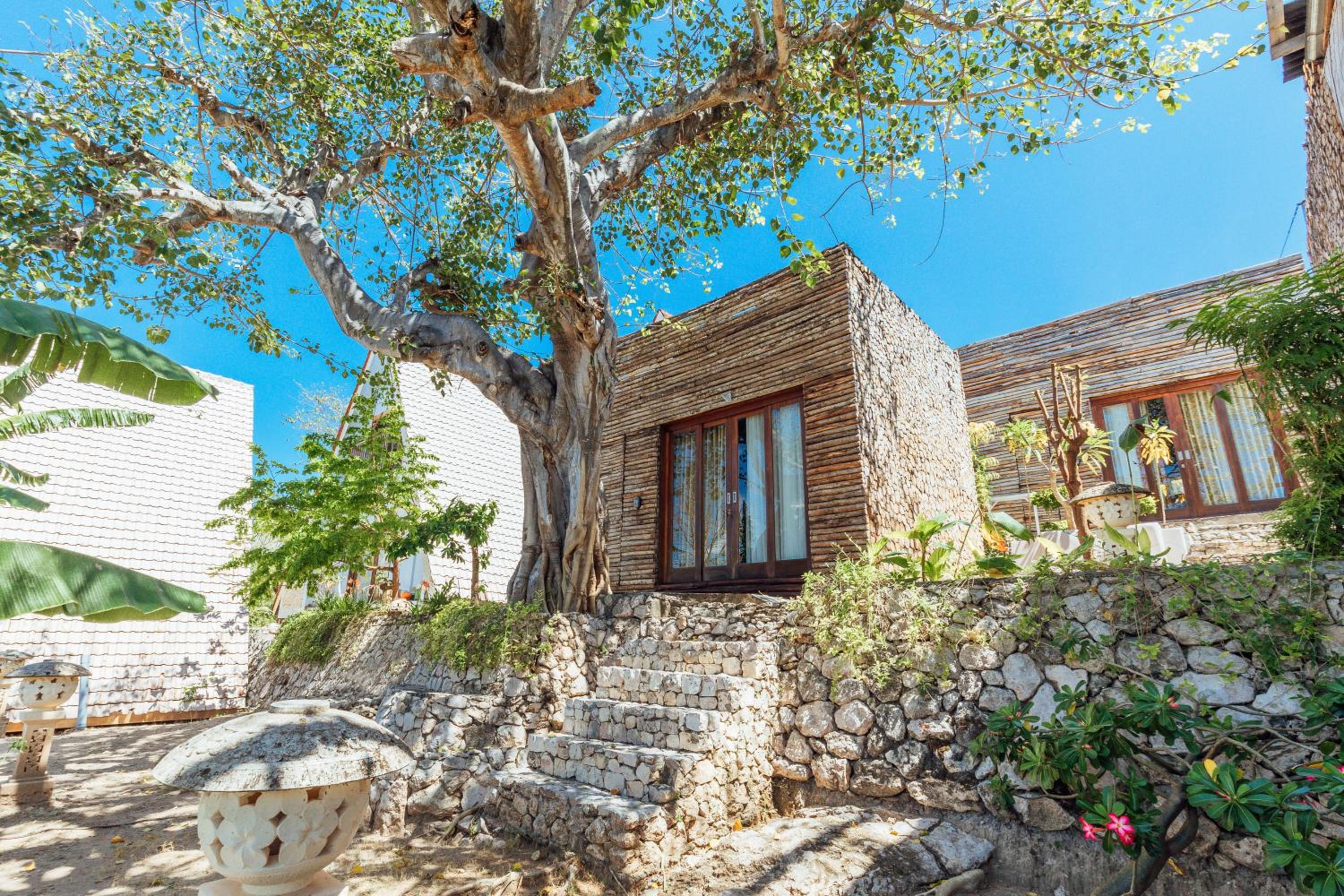 Kabeh Jati Garden Villa & Restaurant