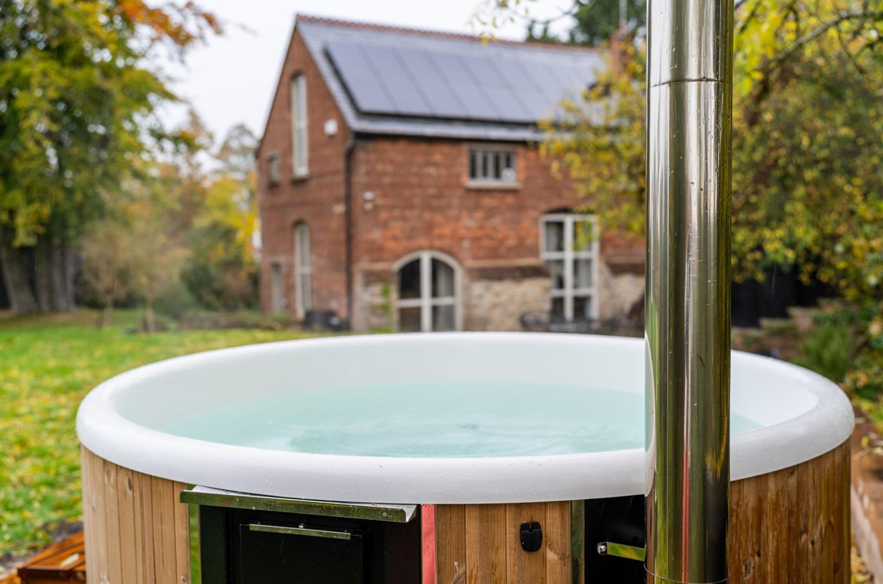 Boddington Mill, Enchanting 3 Bdr Retreat by Oriri view 3