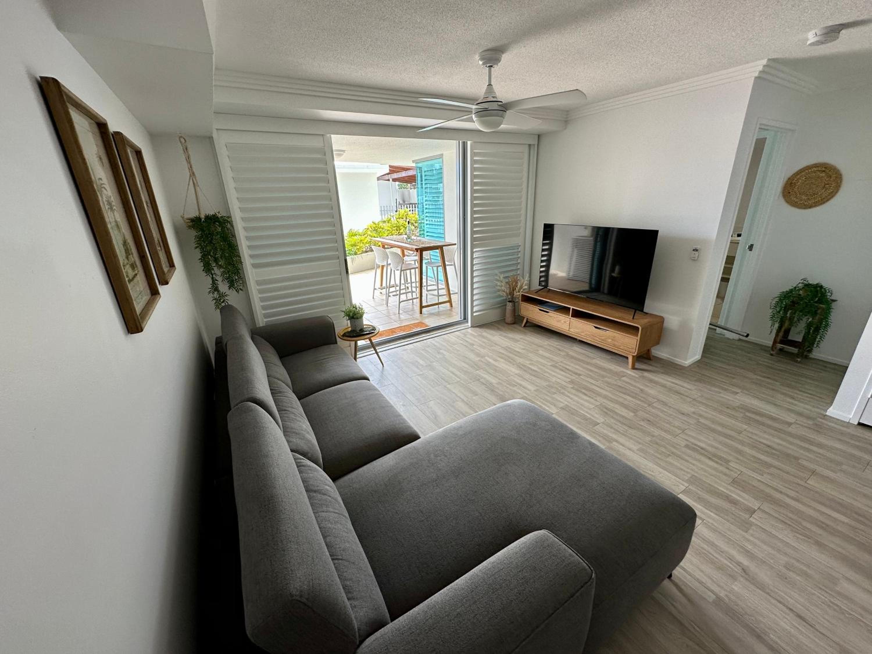 Bargara Oceanfront Luxury Grd Flr Apartment