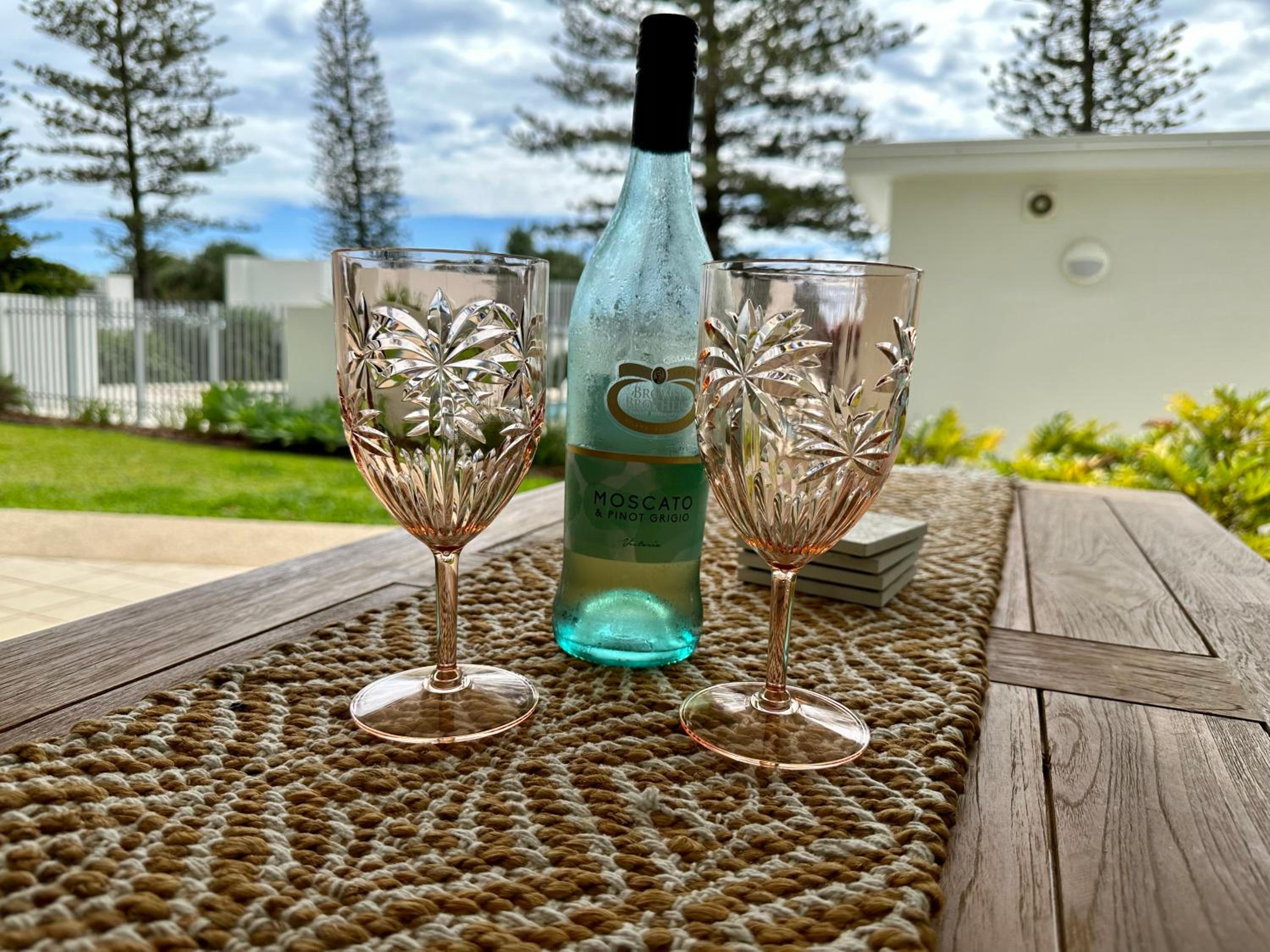Bargara Oceanfront Luxury Grd Flr Apartment