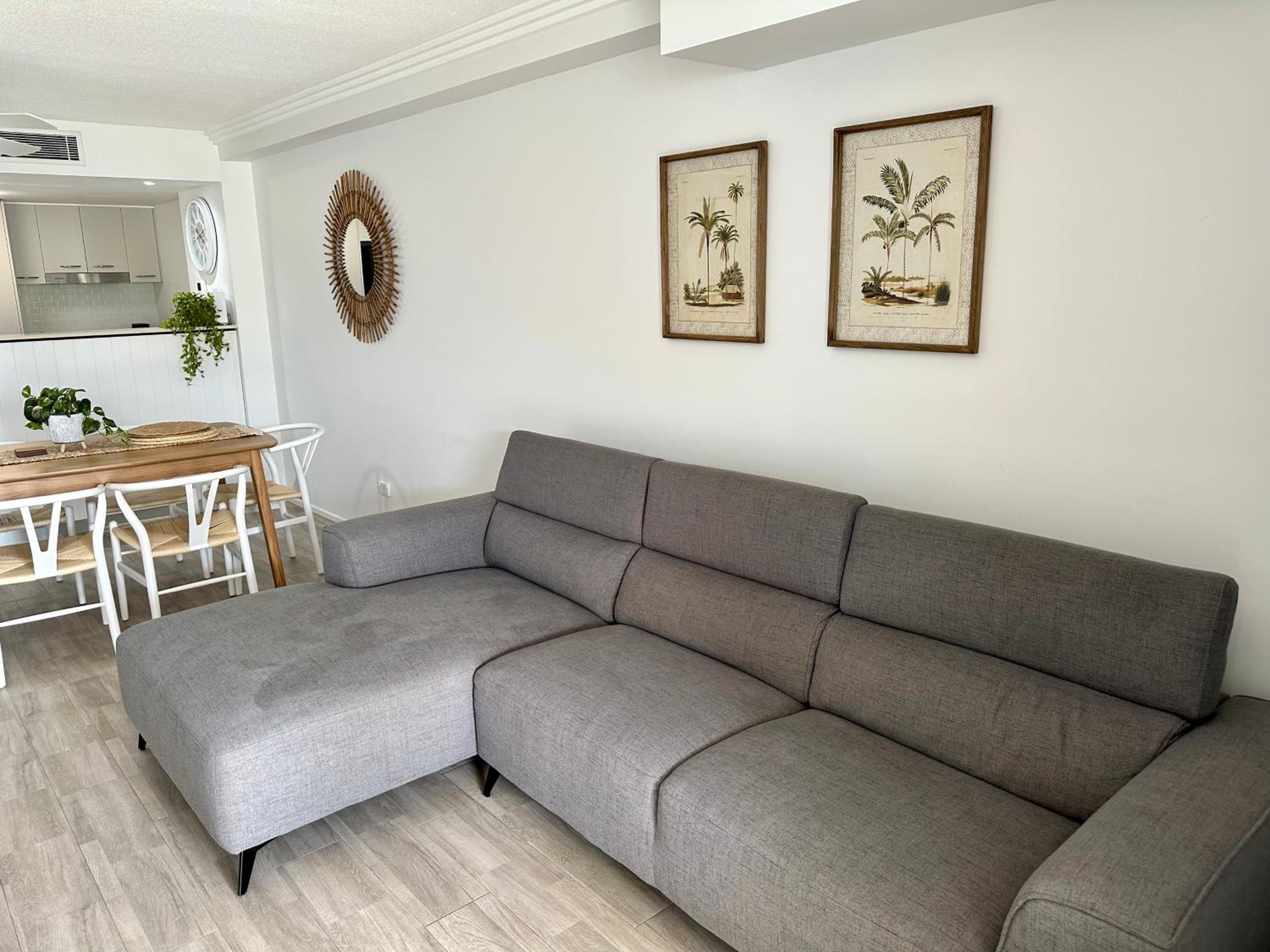 Bargara Oceanfront Luxury Grd Flr Apartment