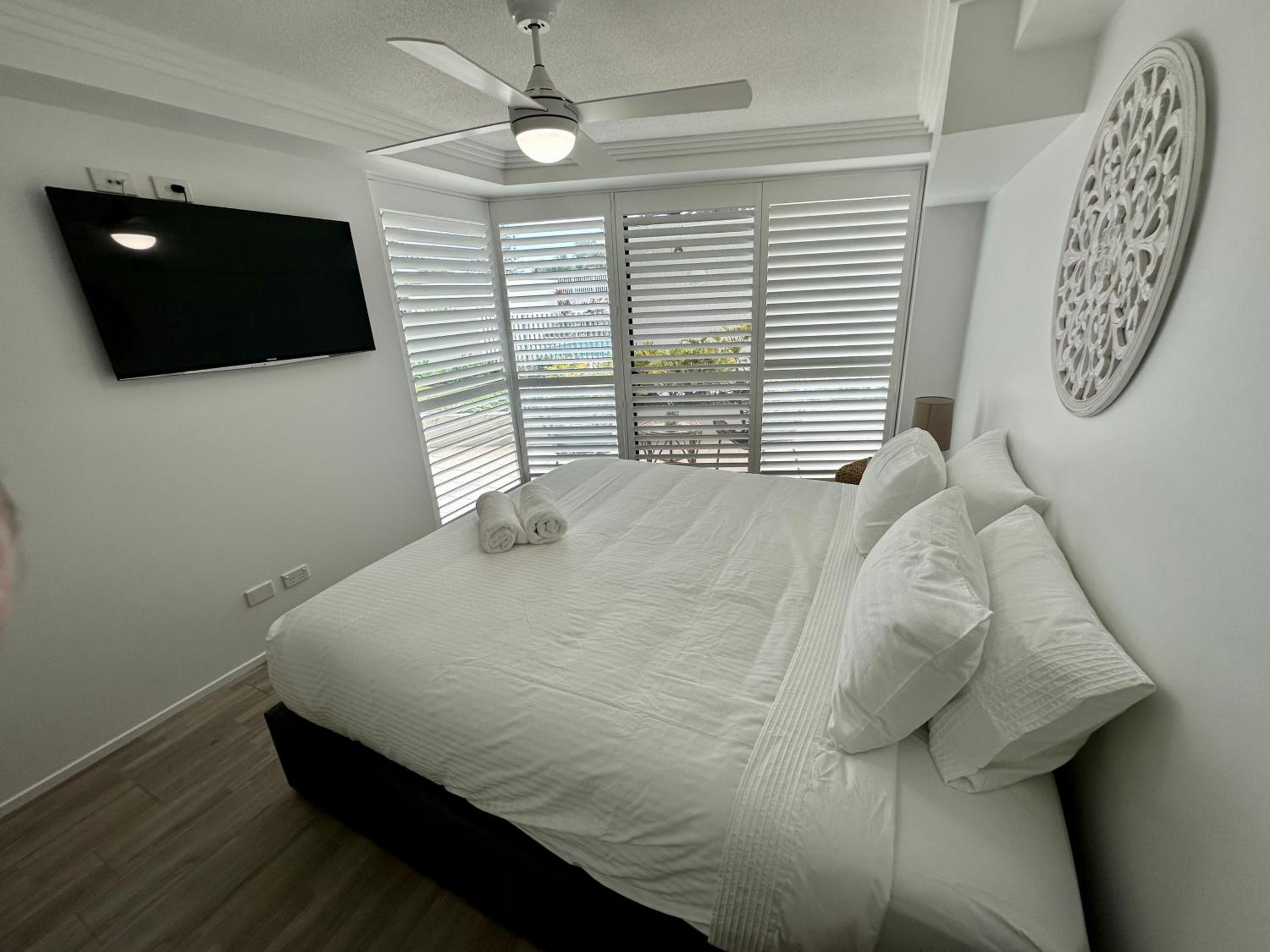 Bargara Oceanfront Luxury Grd Flr Apartment