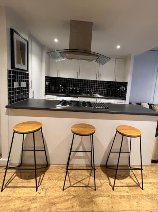 2Bed Stratford Apt with Easy Access to Central London, O2, ExCel, Parking Nearby
