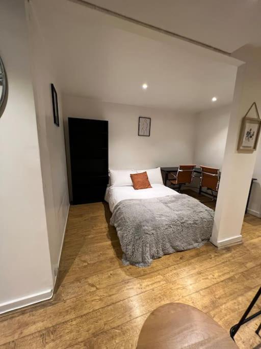 2Bed Stratford Apt with Easy Access to Central London, O2, ExCel, Parking Nearby