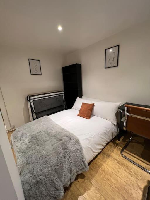 2Bed Stratford Apt with Easy Access to Central London, O2, ExCel, Parking Nearby