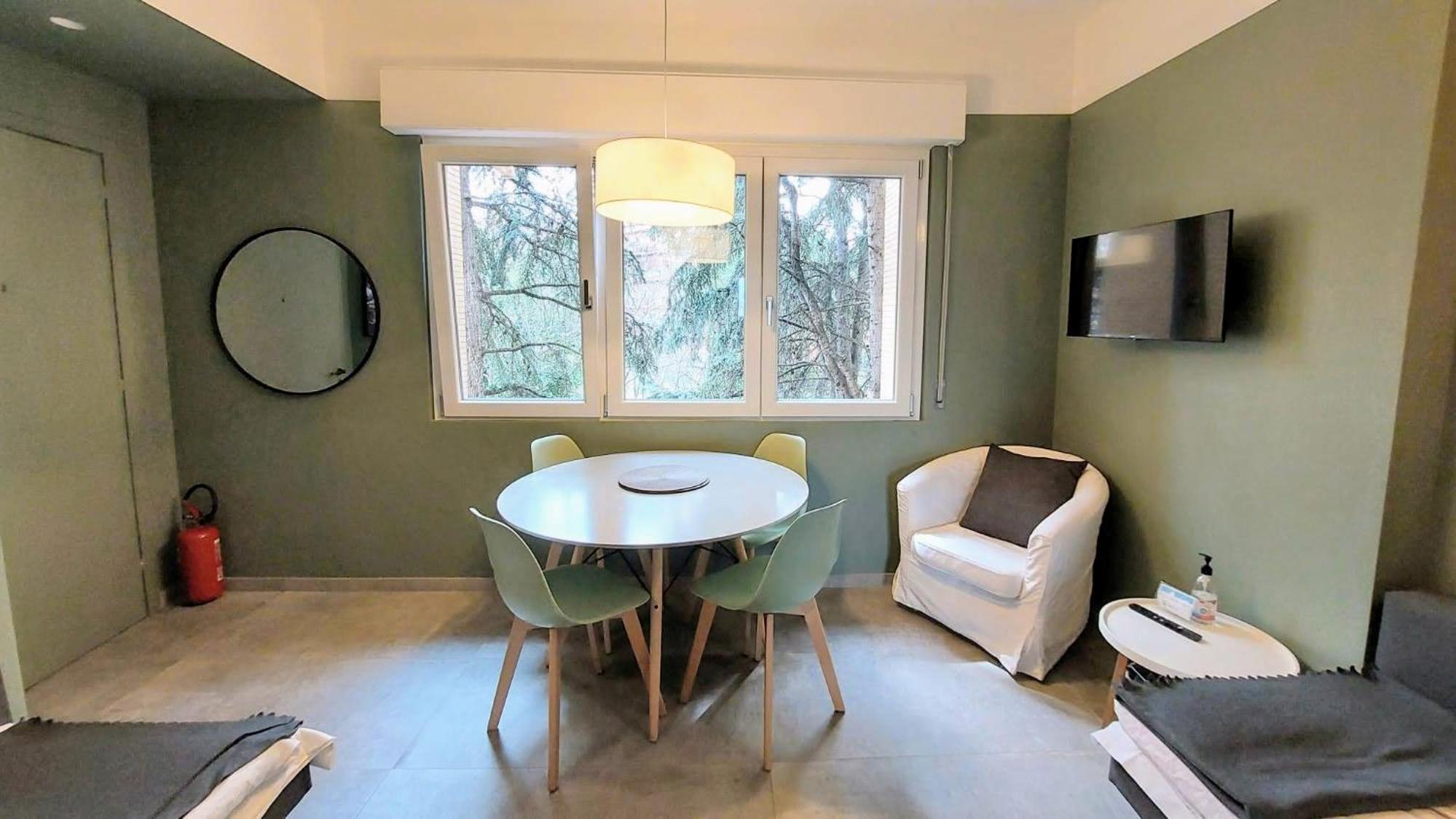 Delmirani's Book Apartments - Vatican View