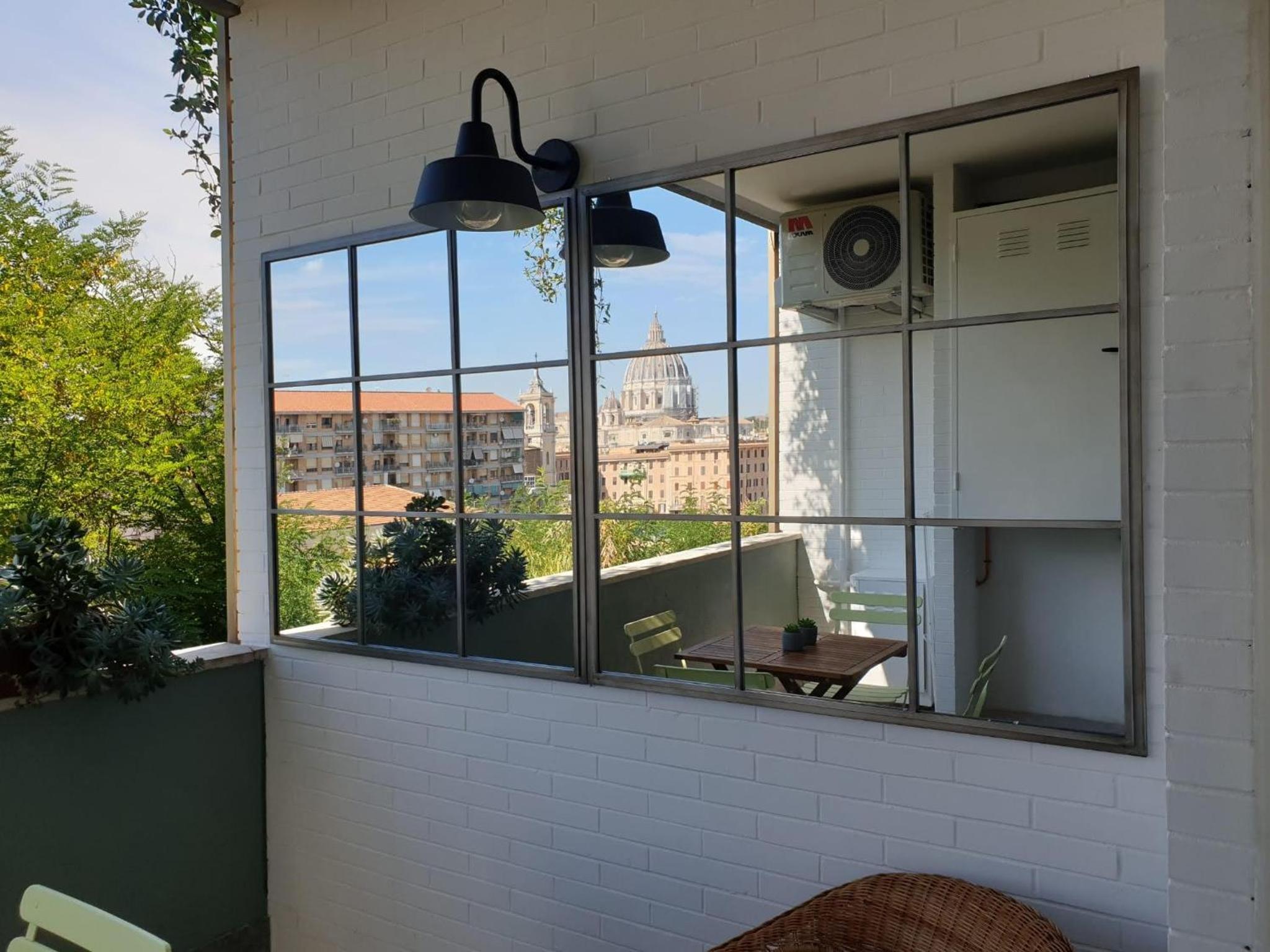 Delmirani's Book Apartments - Vatican View