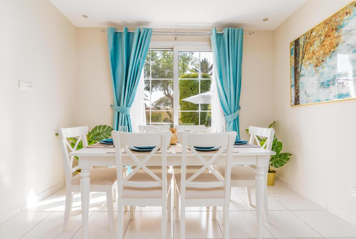 Lux BnB Springs Villa Private Garden