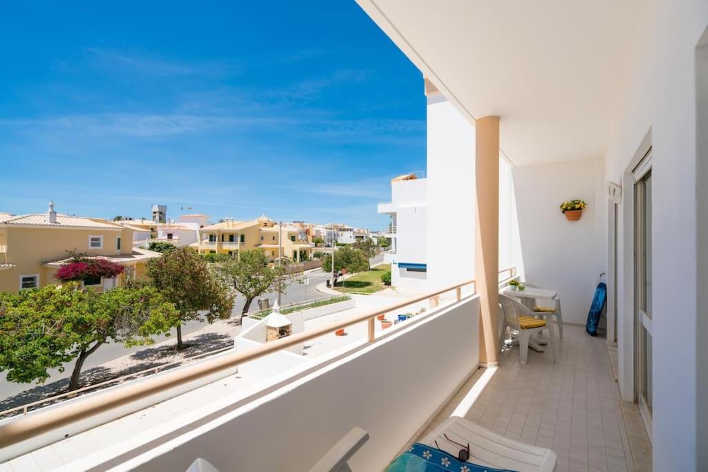 Maray Apartment near Porto de Mós and Praia Dona Ana