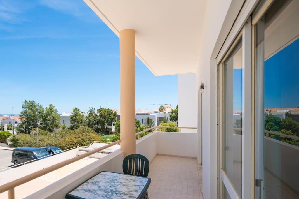 Maray Apartment near Porto de Mós and Praia Dona Ana