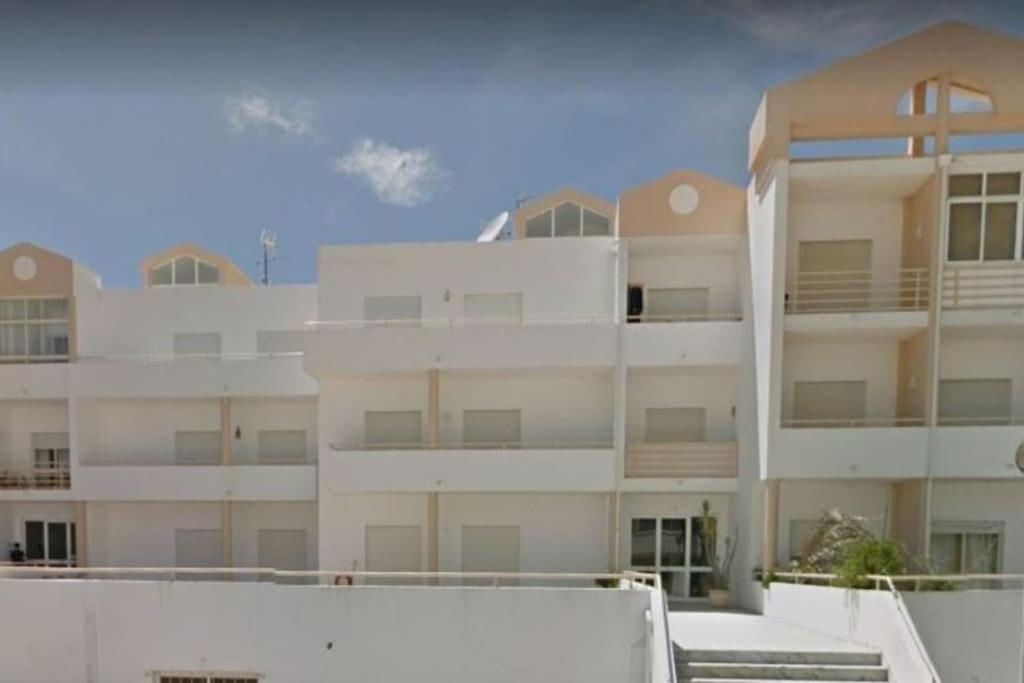 Maray Apartment near Porto de Mós and Praia Dona Ana