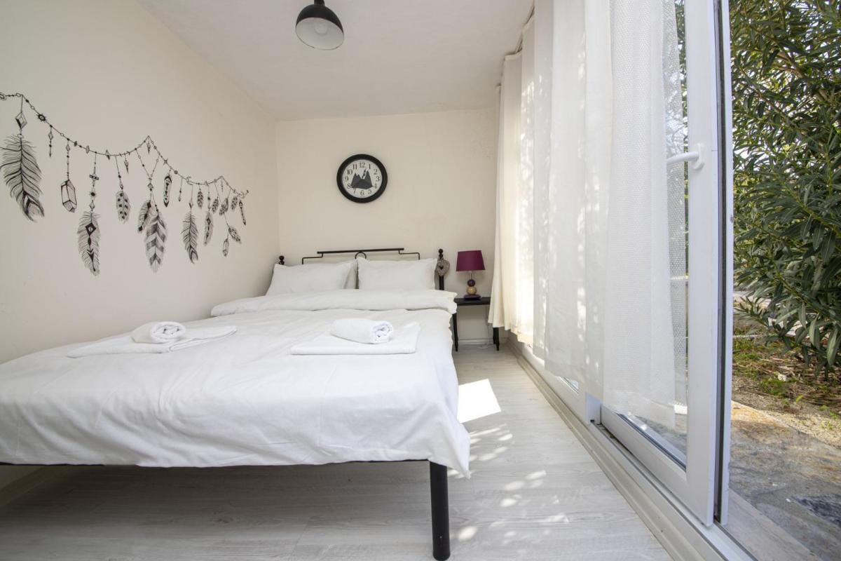 Flat with Sea View Pool and Terrace in Bodrum view 4