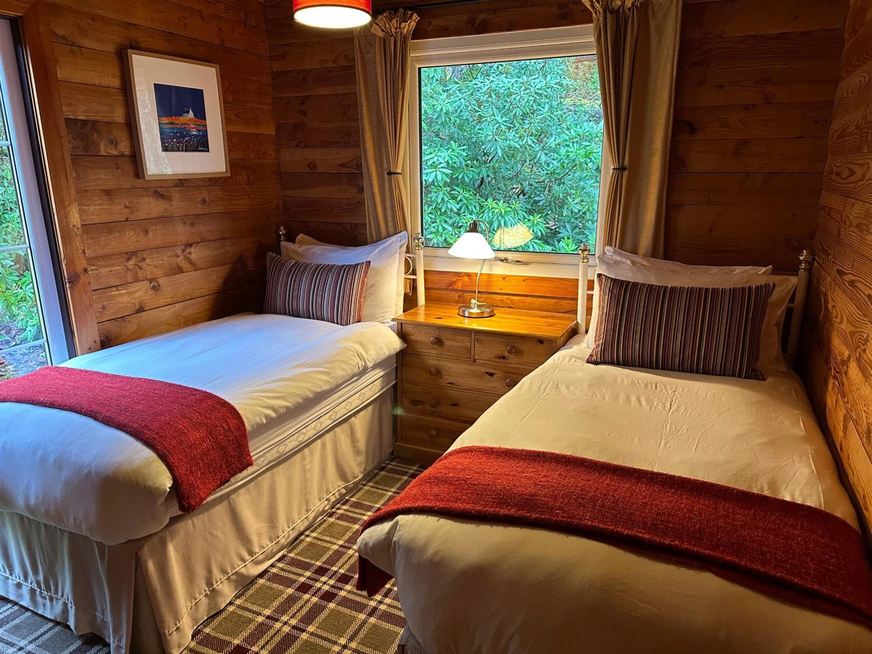 Pucks Glen Lodges - Cosy Lodges in a Woodland Setting