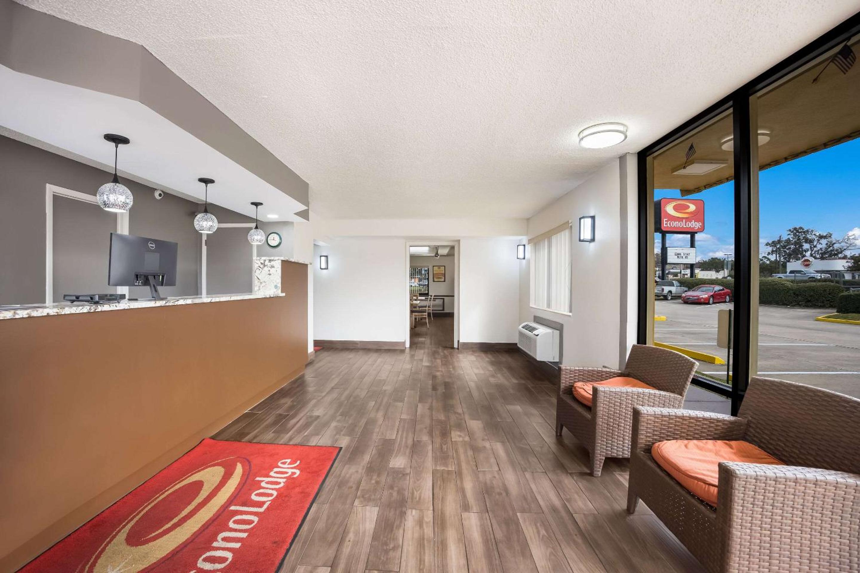 Econo Lodge Live Oak view 5