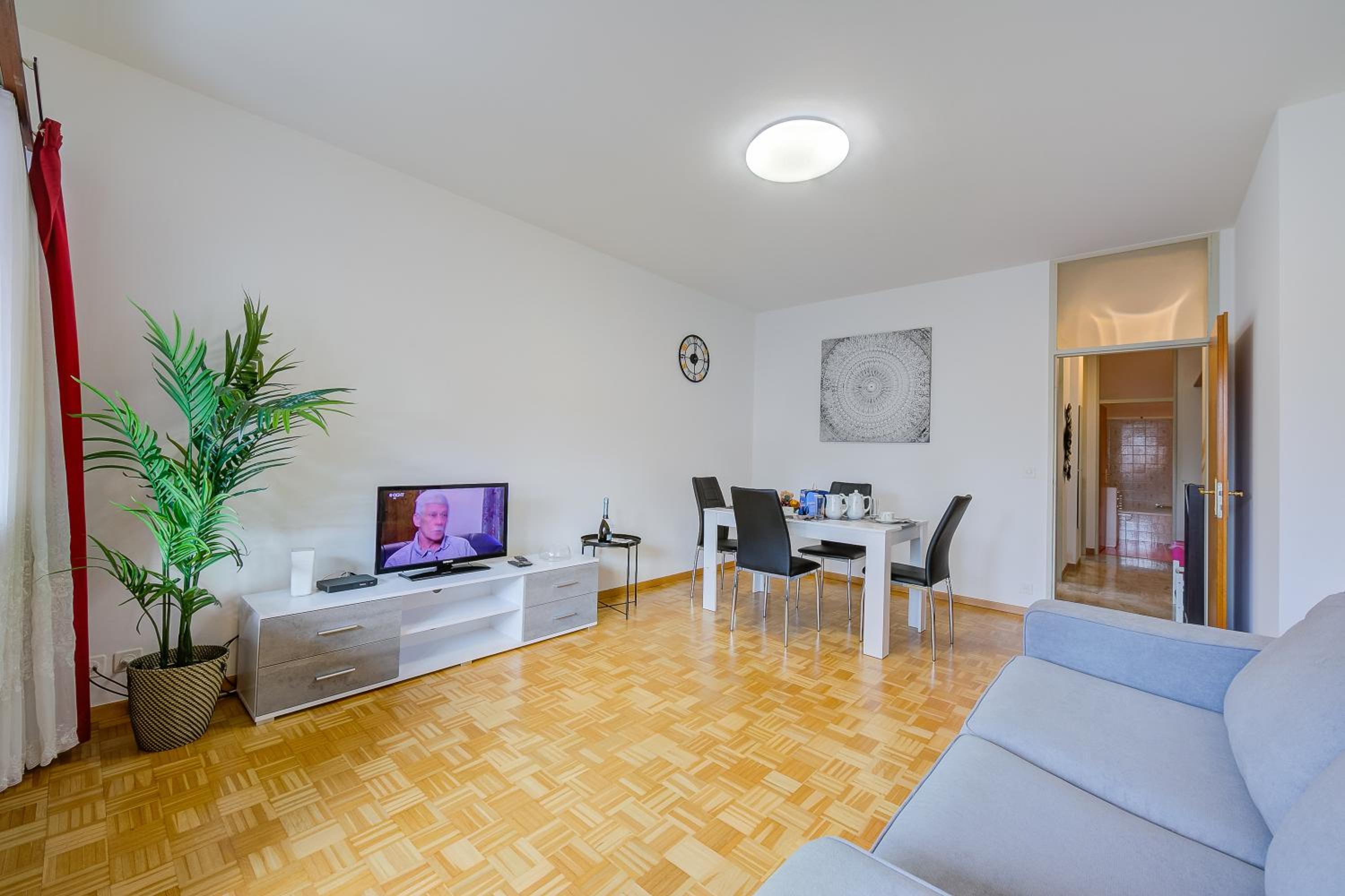Top Of The Spots - Happy Rentals
