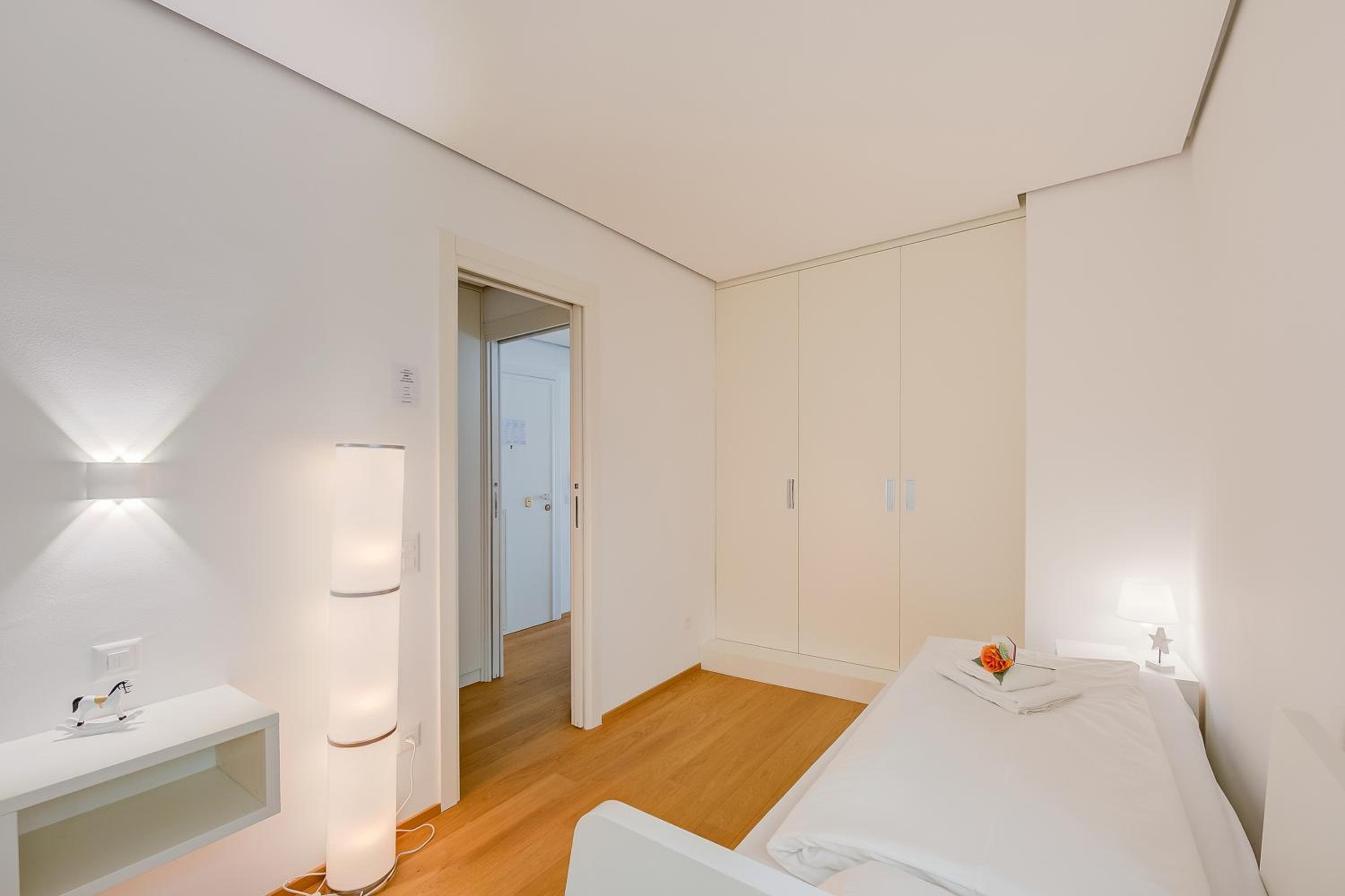 Honeymoon with Stunning View - Happy Rentals