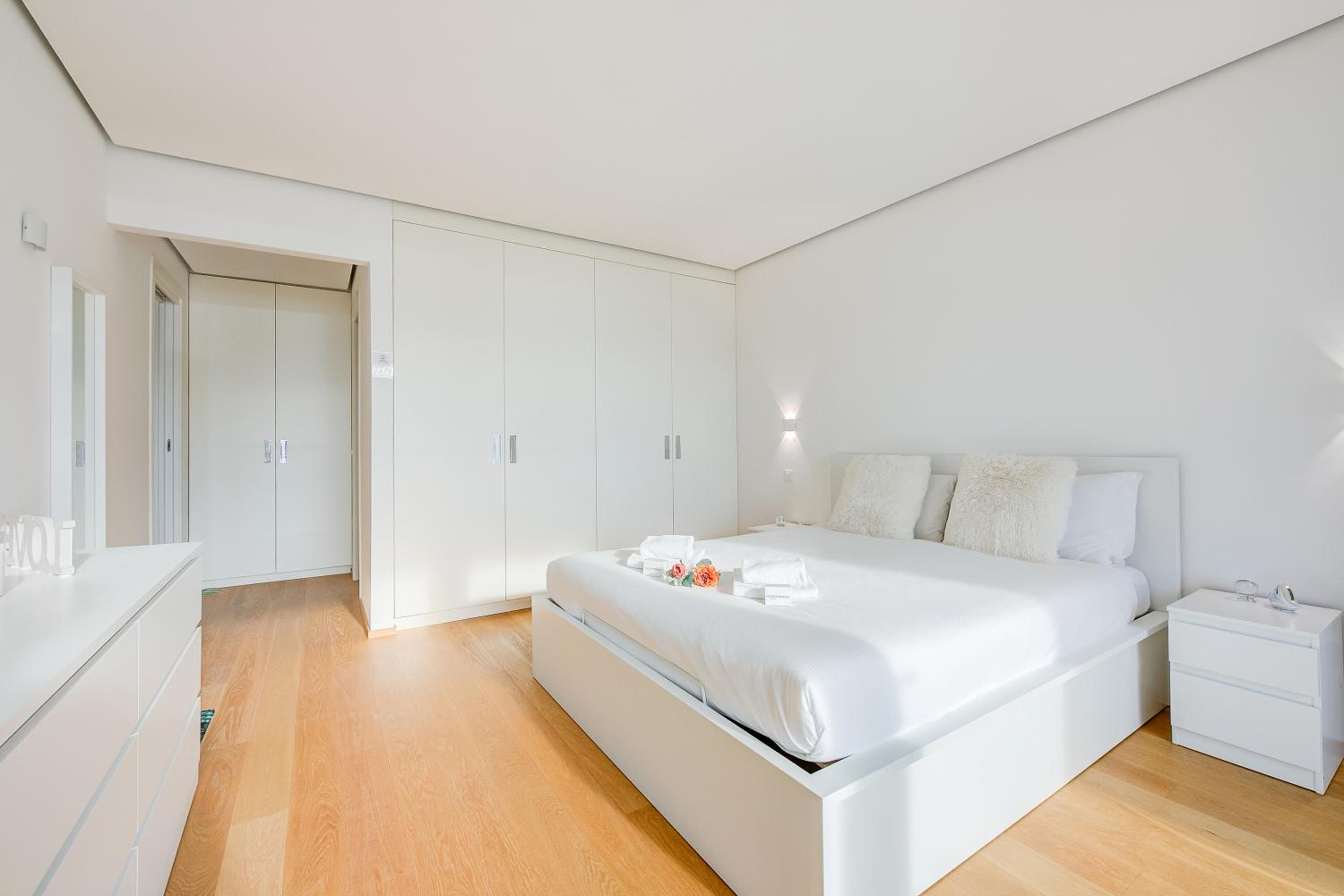 Honeymoon with Stunning View - Happy Rentals
