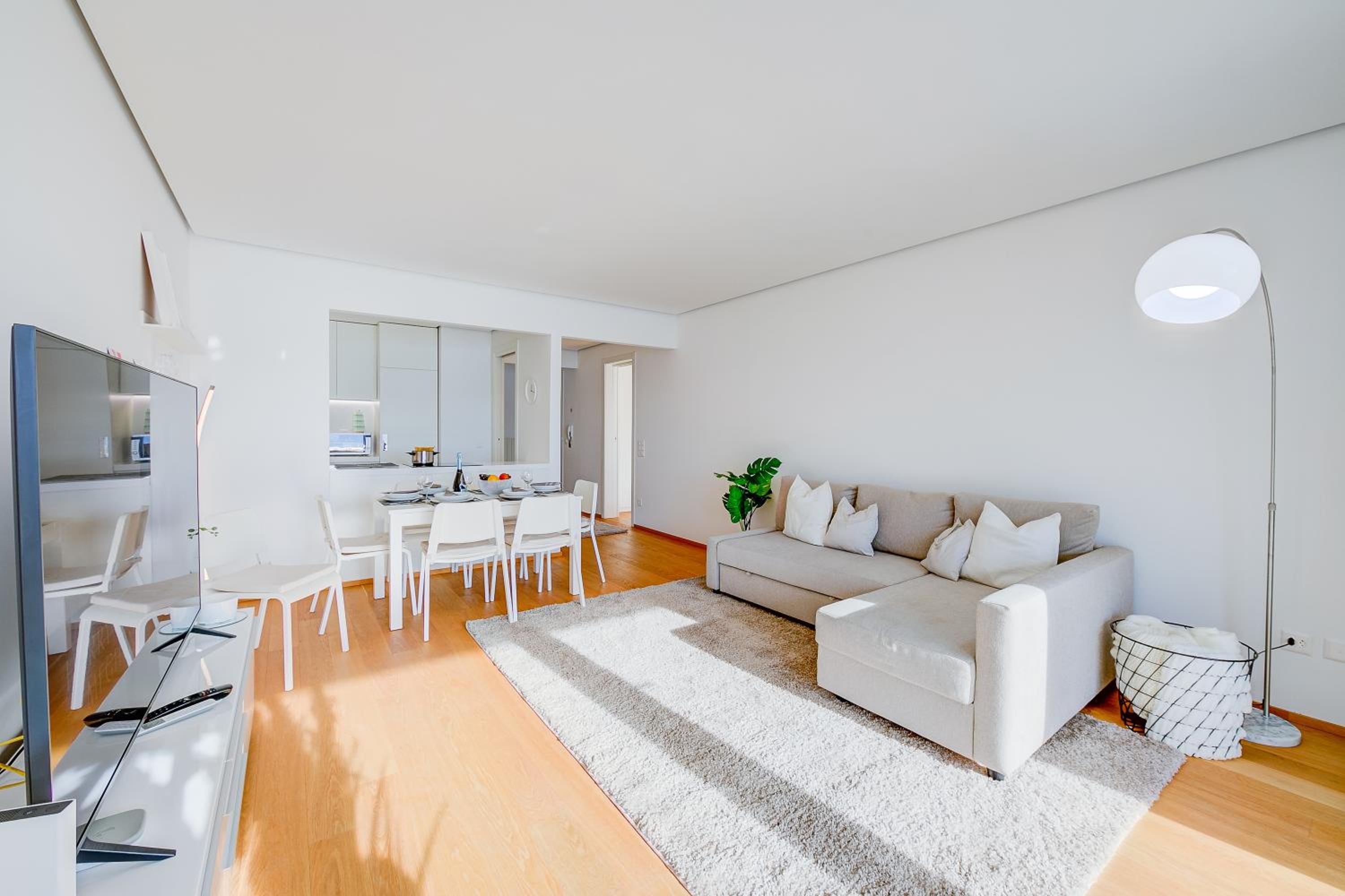 Honeymoon with Stunning View - Happy Rentals
