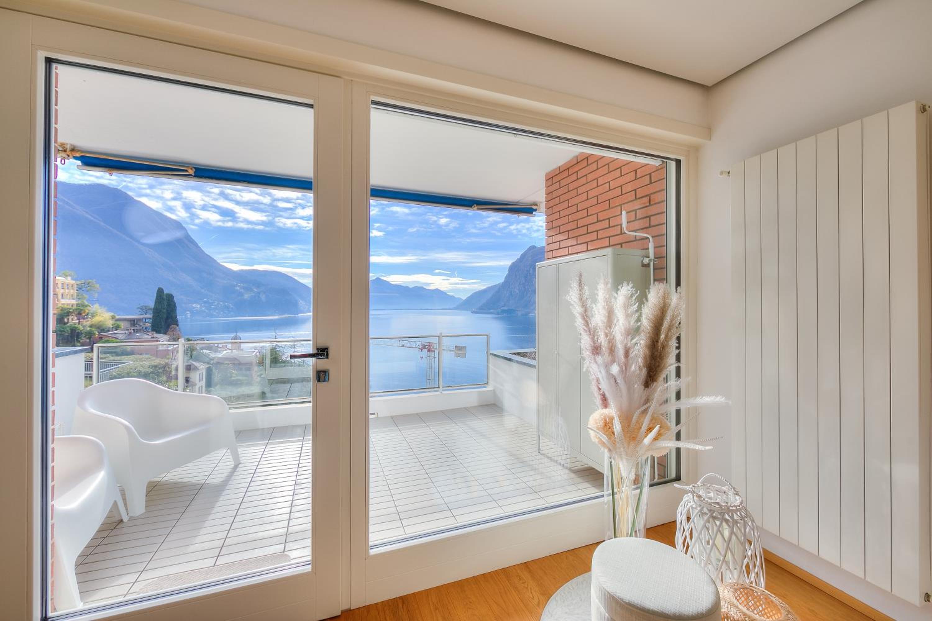 Honeymoon with Stunning View - Happy Rentals
