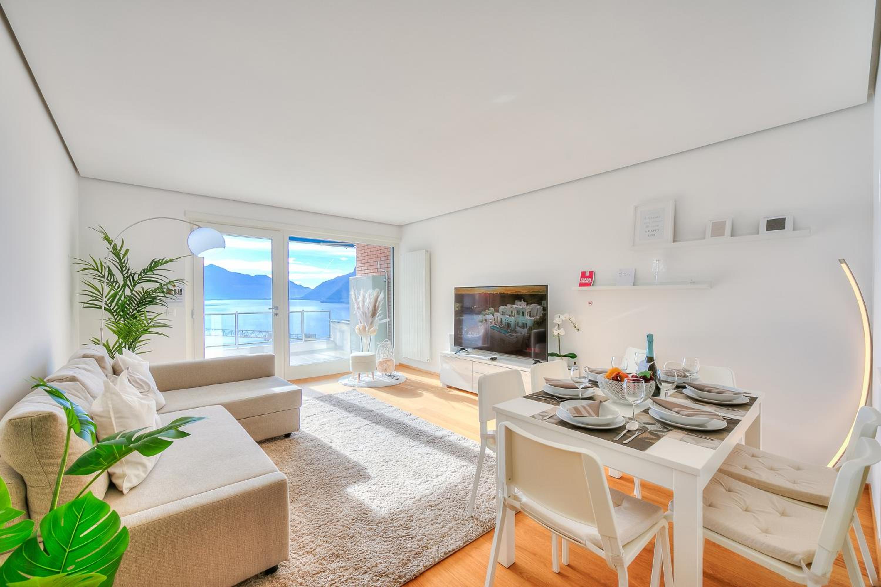 Honeymoon with Stunning View - Happy Rentals