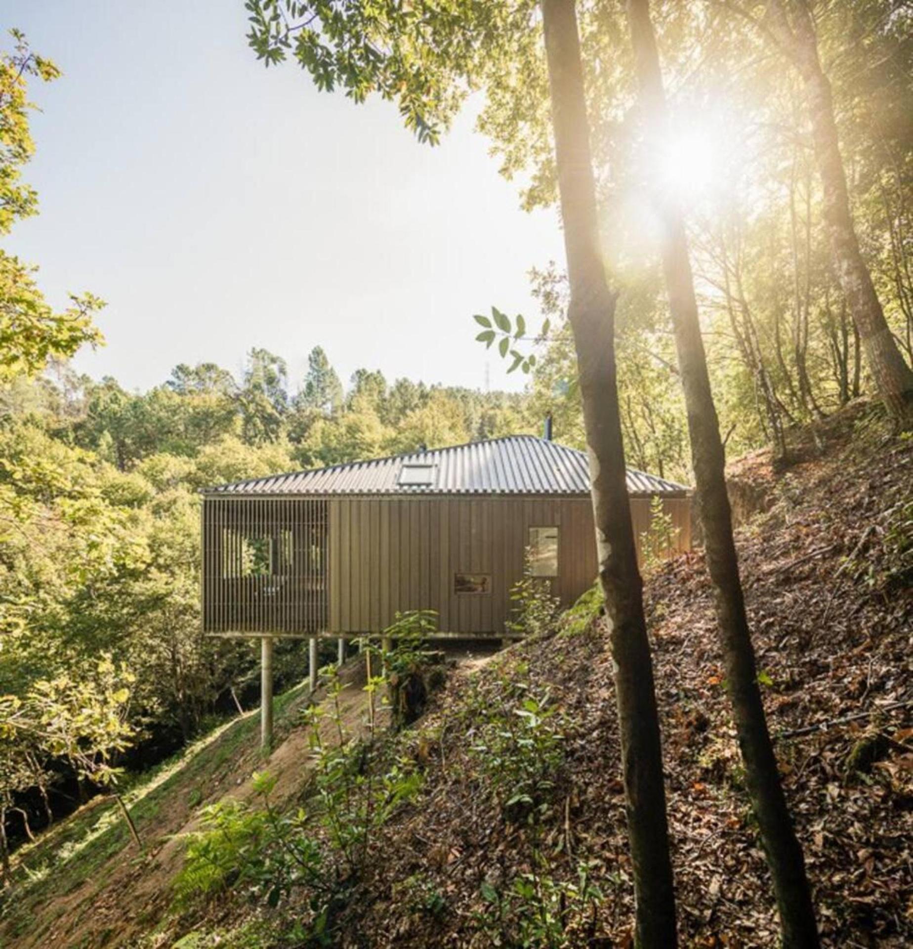 GeresNationalPark-Cabin-6Bed-Balcony-Pool-Views view 3