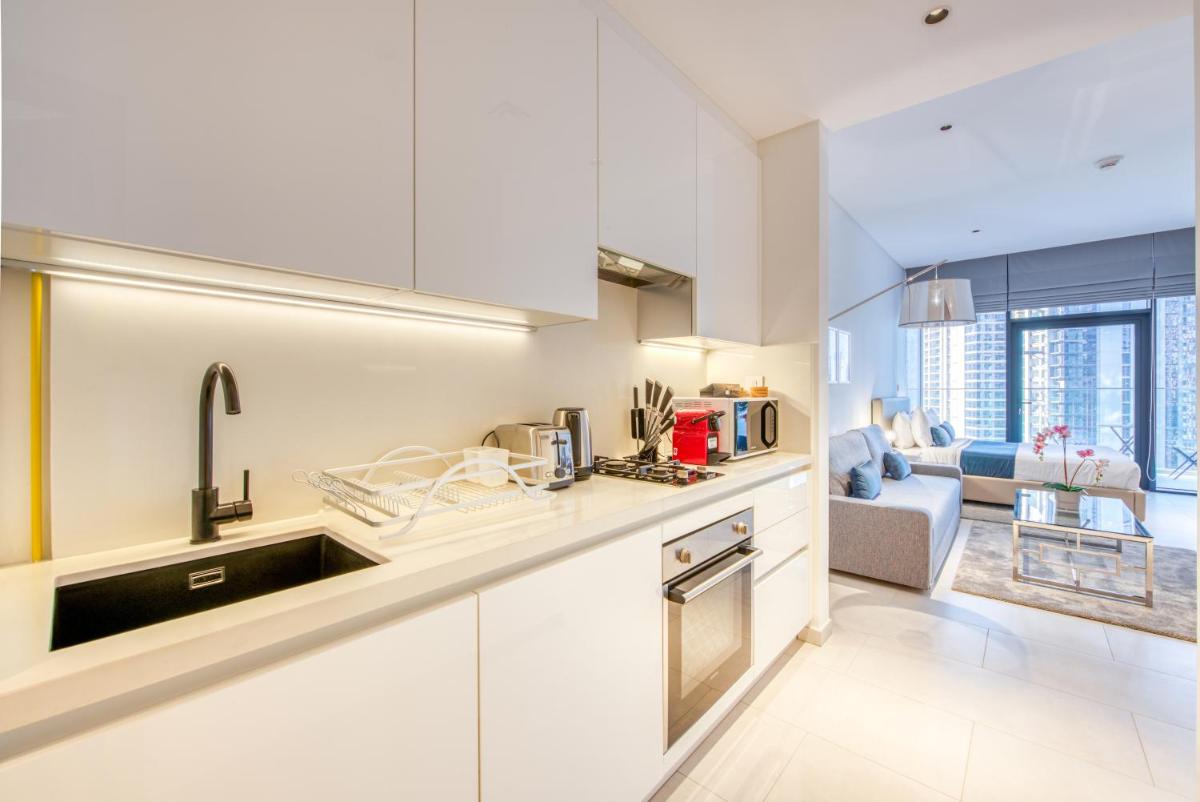 Maison Privee - Luxury, Spacious, Modern Near Burj Khalifa and Dubai Canal