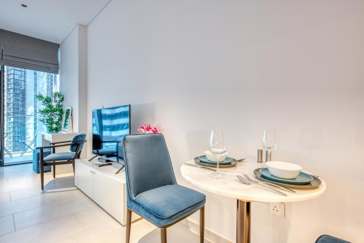 Maison Privee - Luxury, Spacious, Modern Near Burj Khalifa and Dubai Canal