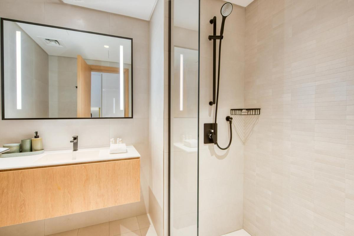 Maison Privee - Luxury, Spacious, Modern Near Burj Khalifa and Dubai Canal