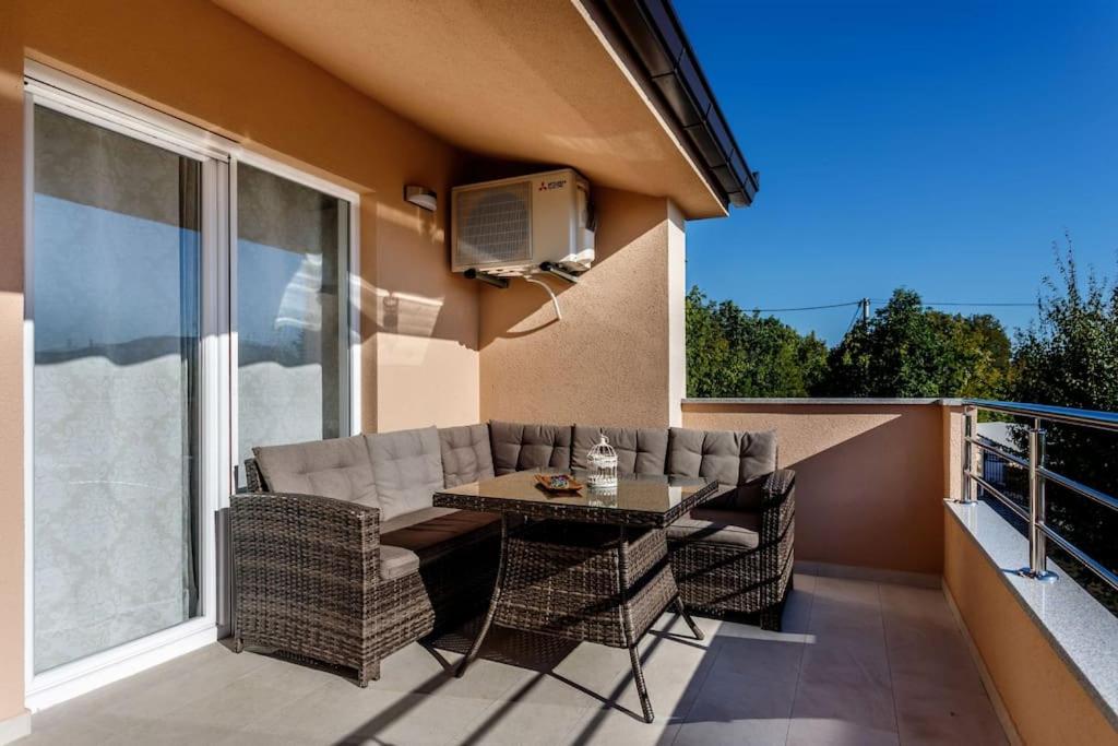 Villa in Omiš inland/4 stars+heated pool view 5