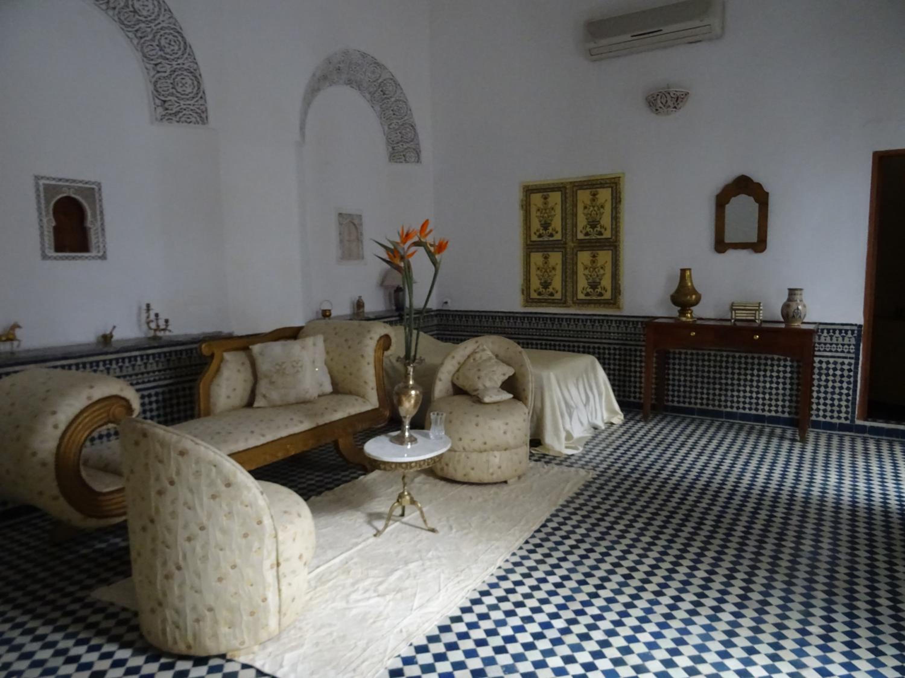 lounge