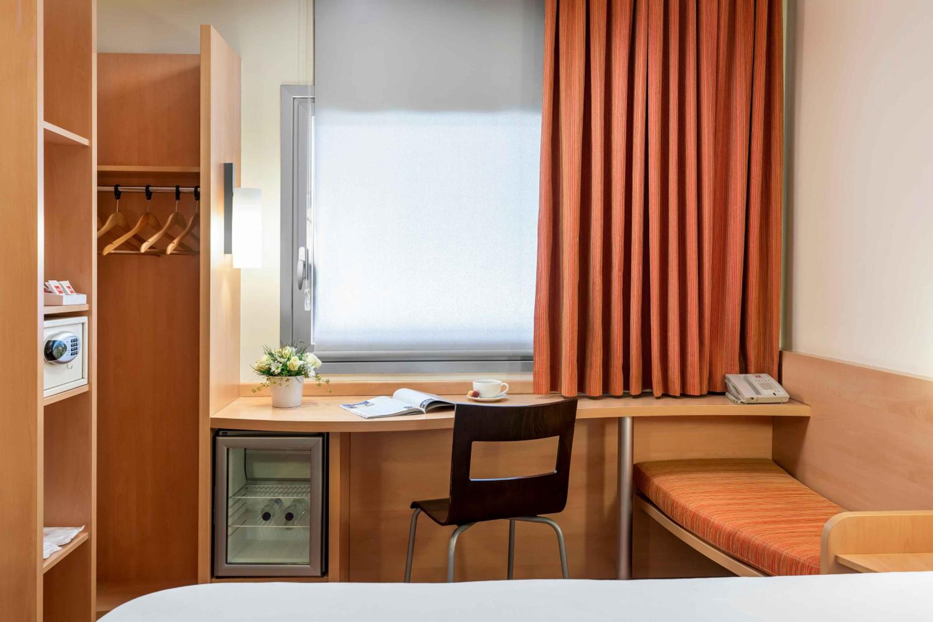 Ibis İzmir Alsancak - Image 42